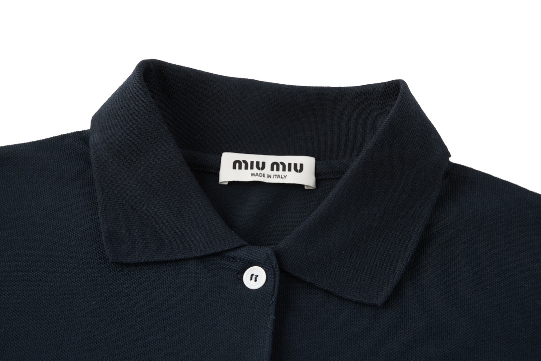 MIU MIU小刺绣POLO衫  纯色短袖 休闲T恤 夏季 黑色 白色 蓝色A2 