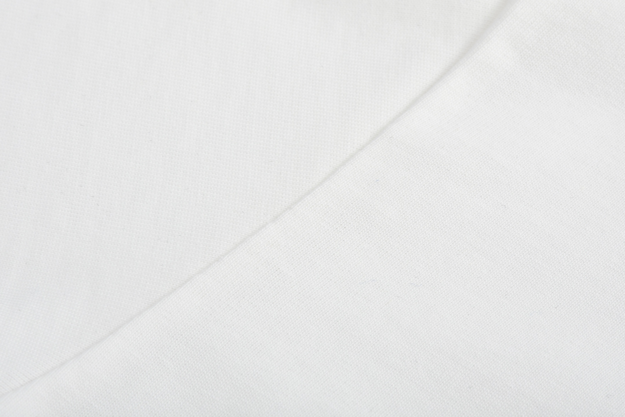 MIU MIU 小logo刺绣  圆领 休闲短袖 T恤 夏季 白色 黑色A2