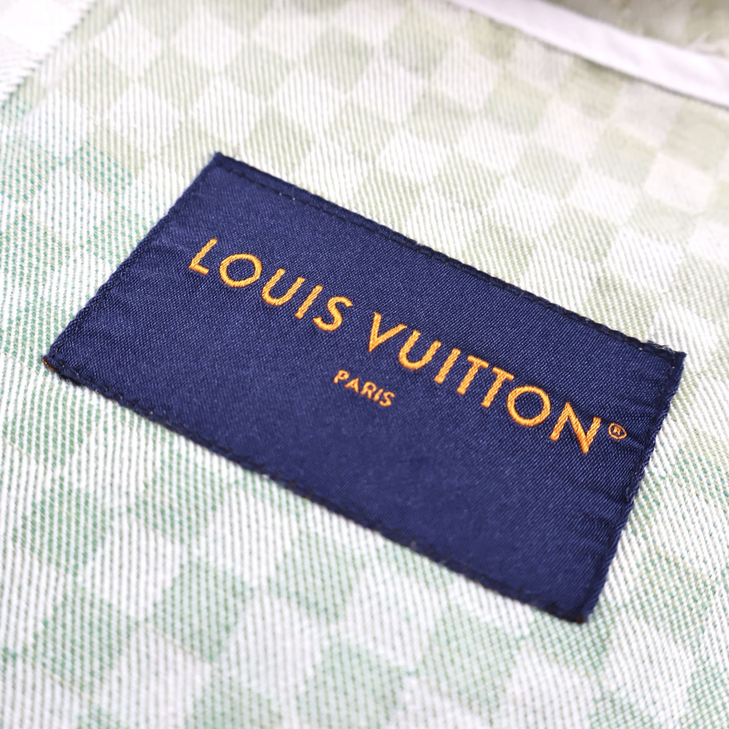 LOUIS VUITTON 路易威登  LV 渐变棋盘格马赛克效果翻领牛仔外套 牛仔衣 上衣 夹克  黄渐变B5