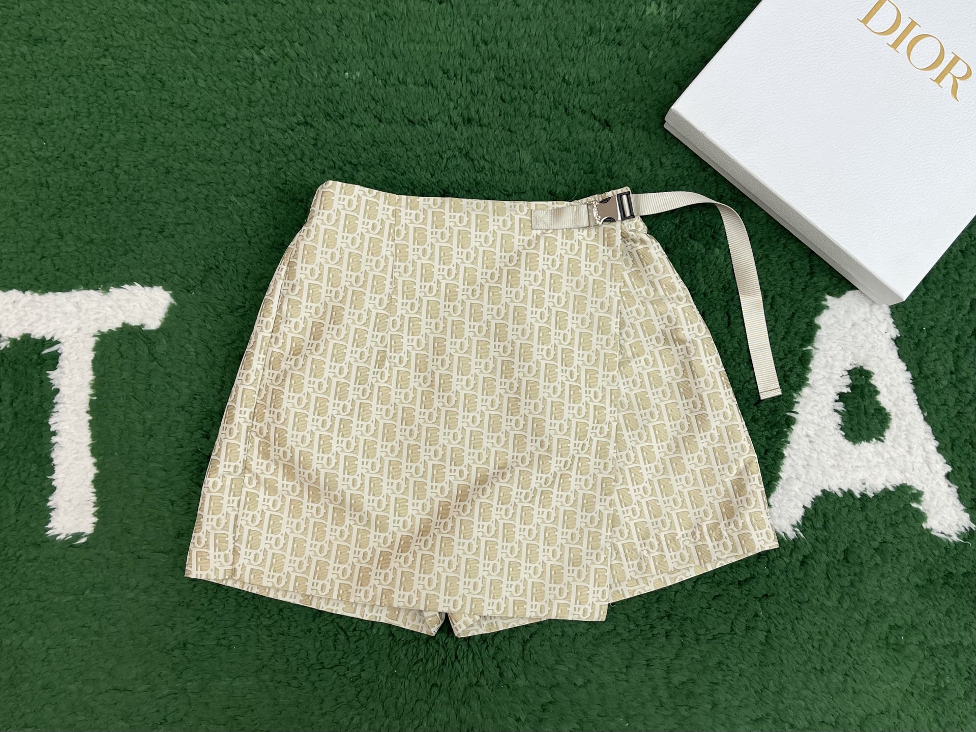 DIOR 迪奥 满印提花裙裤 女生 休闲短裙裤 米色 A5-Rare 357P15A2970-X1827