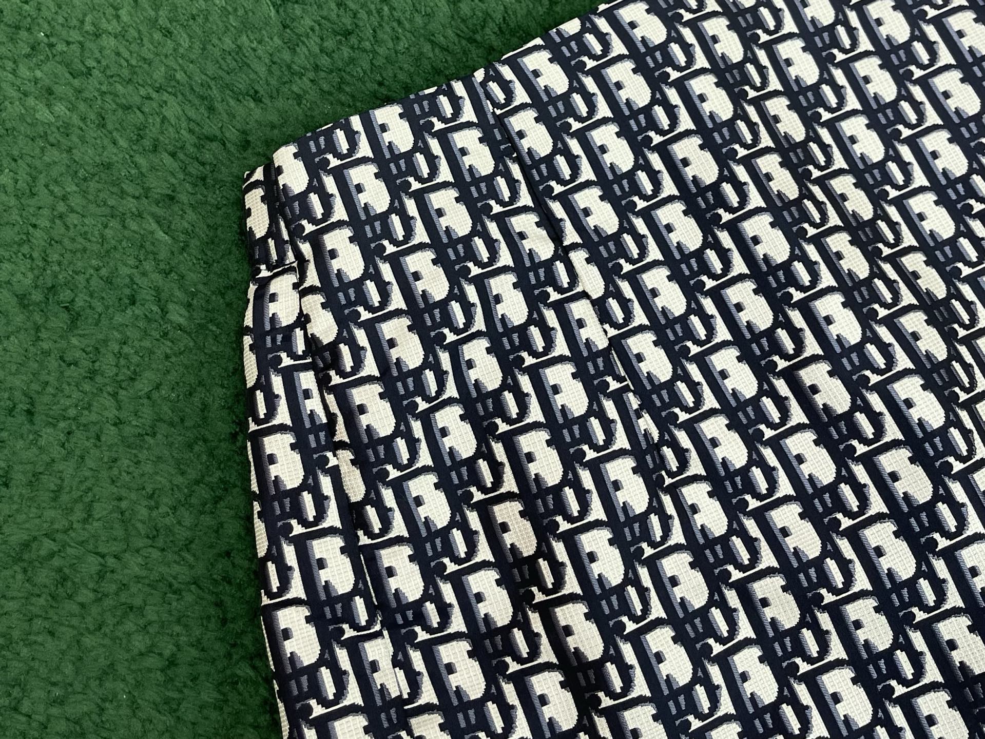 DIOR 迪奥 满印提花裙裤 女生 休闲短裙裤 灰色 A5-Rare 357P15A2970-X5803