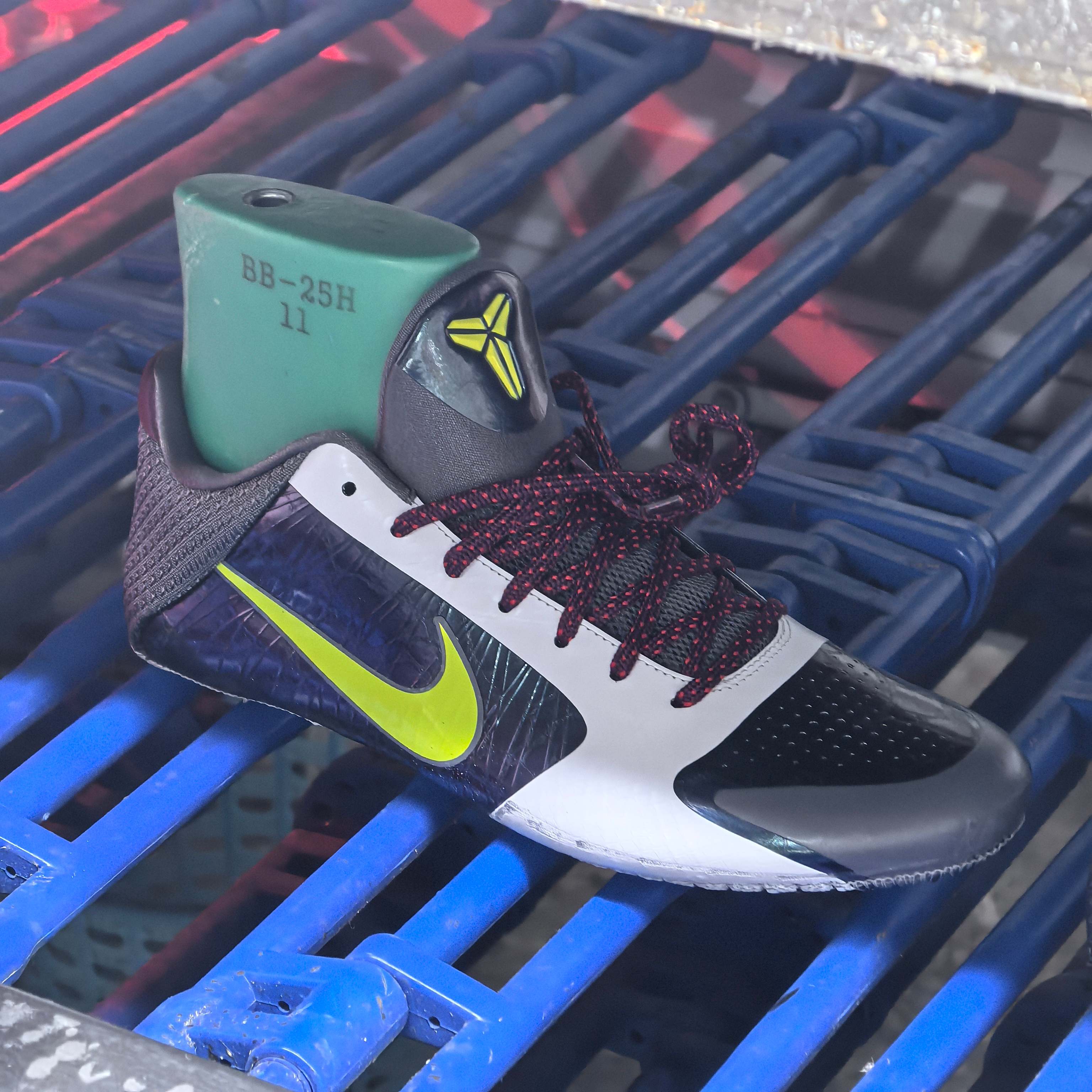 STAR -S级别 Kobe 5 Chaos 篮球鞋 球鞋 波鞋 实战鞋 运动耐磨防滑 男鞋 波鞋 小丑 CD4991-100