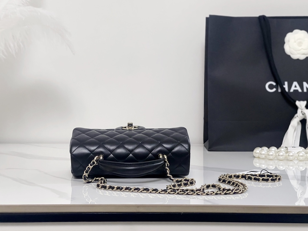 原厂皮 21 Chanel 香奈儿 Classic Flap CF 做旧五金 头层皮 手提袋 斜挎包 包包 菱格纹 2101Y821 黑色 AS4409