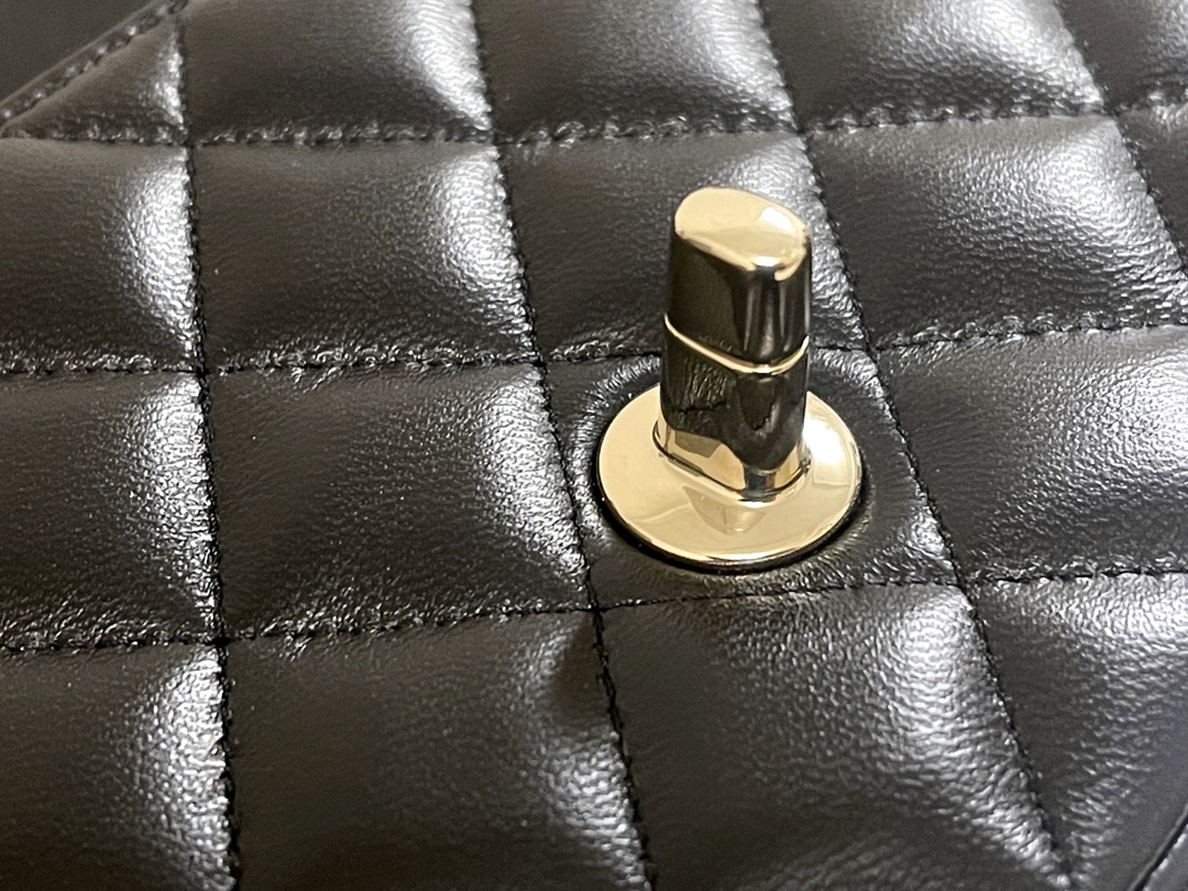 原厂皮 21 Chanel 香奈儿 Classic Flap CF 做旧五金 头层皮 手提袋 斜挎包 包包 菱格纹 2101Y821 黑色 AS4409