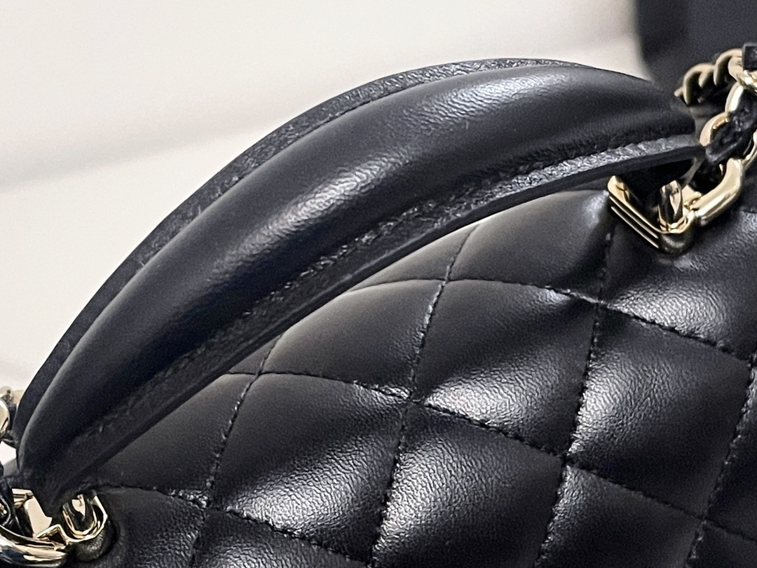 原厂皮 21 Chanel 香奈儿 Classic Flap CF 做旧五金 头层皮 手提袋 斜挎包 包包 菱格纹 2101Y821 黑色 AS4409