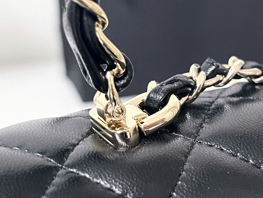 原厂皮 23K Chanel 香奈儿 Classic Flap CF 做旧五金 头层皮 手提袋 斜挎包 包包 菱格纹 2431Y831 黑色  AS4409-B14245-94305