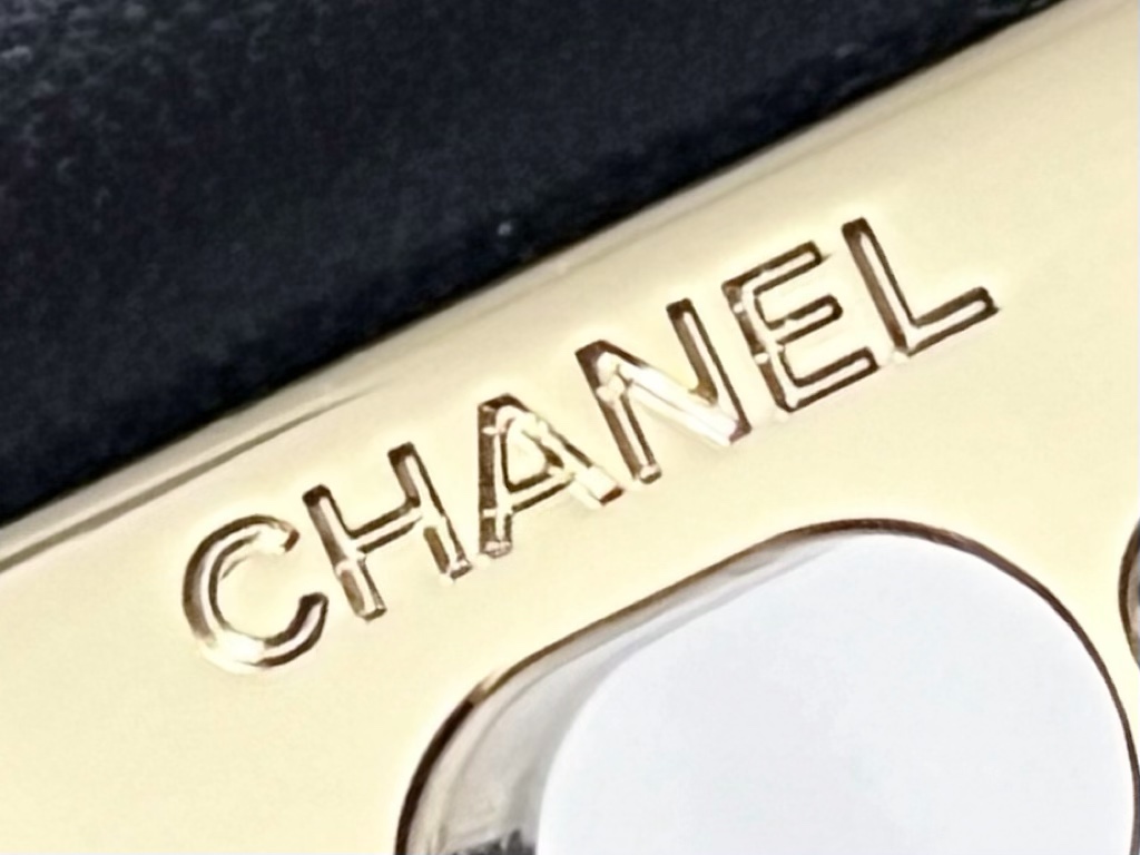 原厂皮 23K Chanel 香奈儿 Classic Flap CF 做旧五金 头层皮 手提袋 斜挎包 包包 菱格纹 2431Y831 黑色  AS4409-B14245-94305