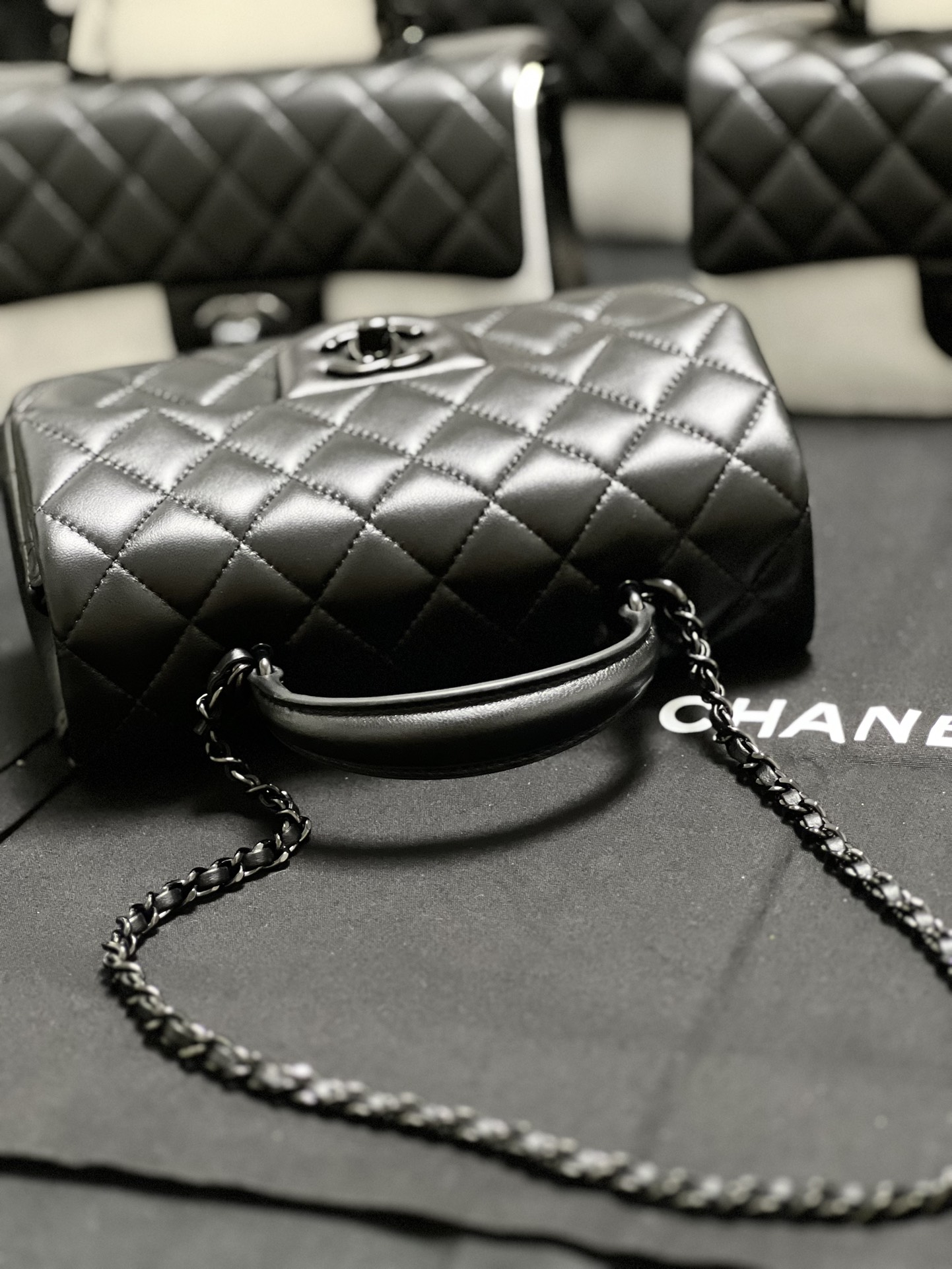 原厂皮 Chanel 香奈儿 Classic Flap CF 五金 头层皮 手提袋 斜挎包 包包 菱格纹  2433Y521 黑枪  AS2431-B16886-94305