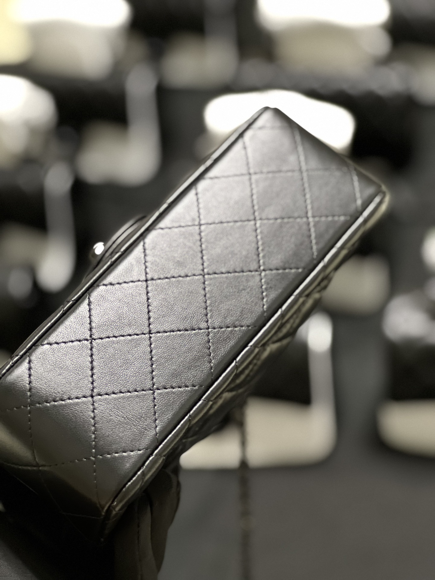 原厂皮 Chanel 香奈儿 Classic Flap CF 五金 头层皮 手提袋 斜挎包 包包 菱格纹  2433Y521 黑枪  AS2431-B16886-94305