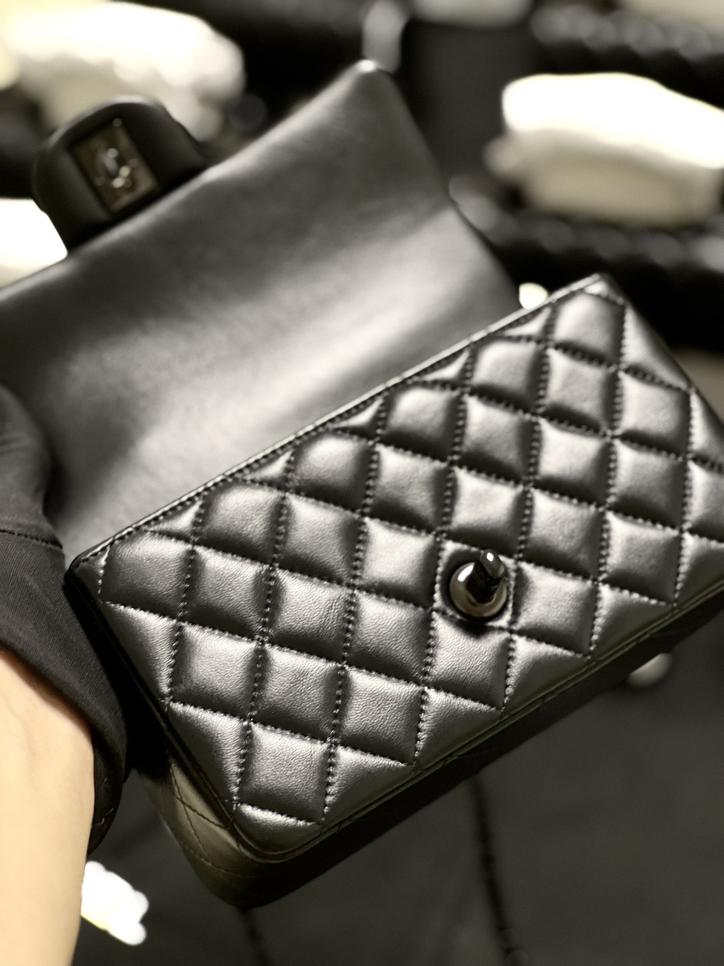 原厂皮 Chanel 香奈儿 Classic Flap CF 五金 头层皮 手提袋 斜挎包 包包 菱格纹  2433Y521 黑枪  AS2431-B16886-94305