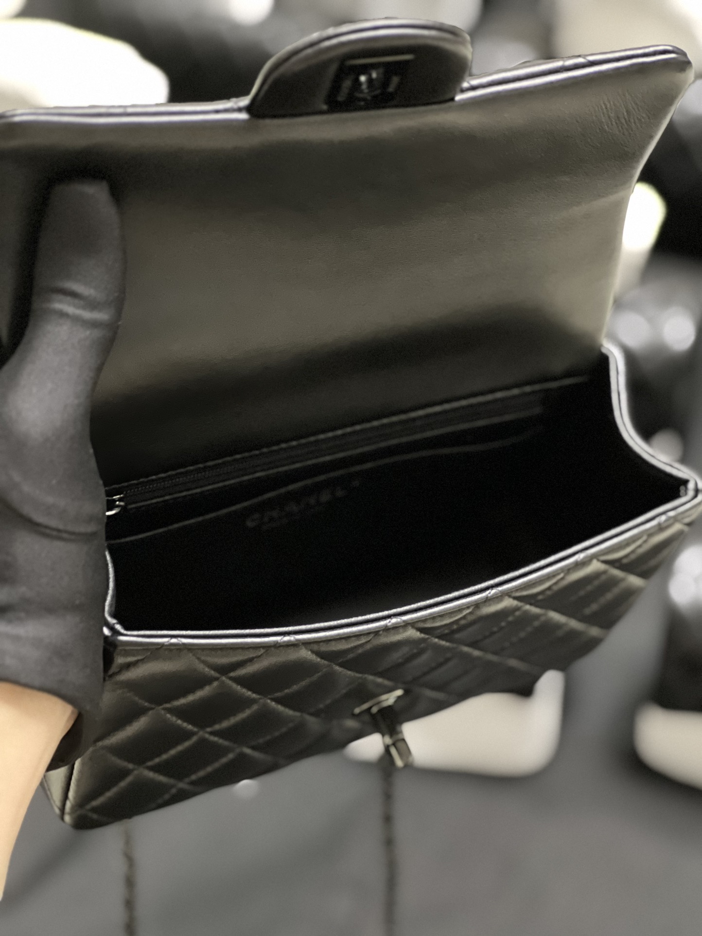 原厂皮 Chanel 香奈儿 Classic Flap CF 五金 头层皮 手提袋 斜挎包 包包 菱格纹  2433Y521 黑枪  AS2431-B16886-94305