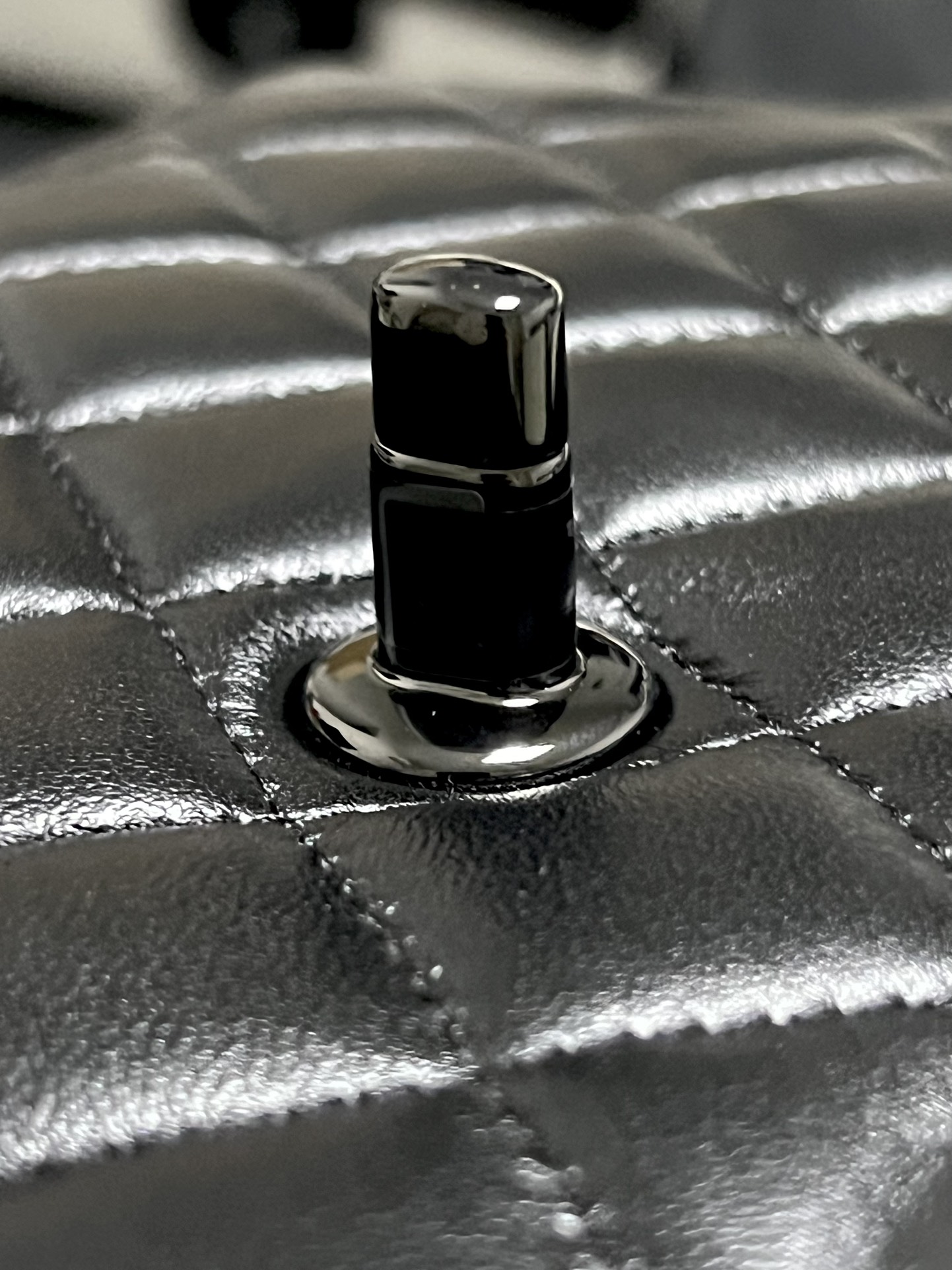 原厂皮 Chanel 香奈儿 Classic Flap CF 五金 头层皮 手提袋 斜挎包 包包 菱格纹  2433Y521 黑枪  AS2431-B16886-94305