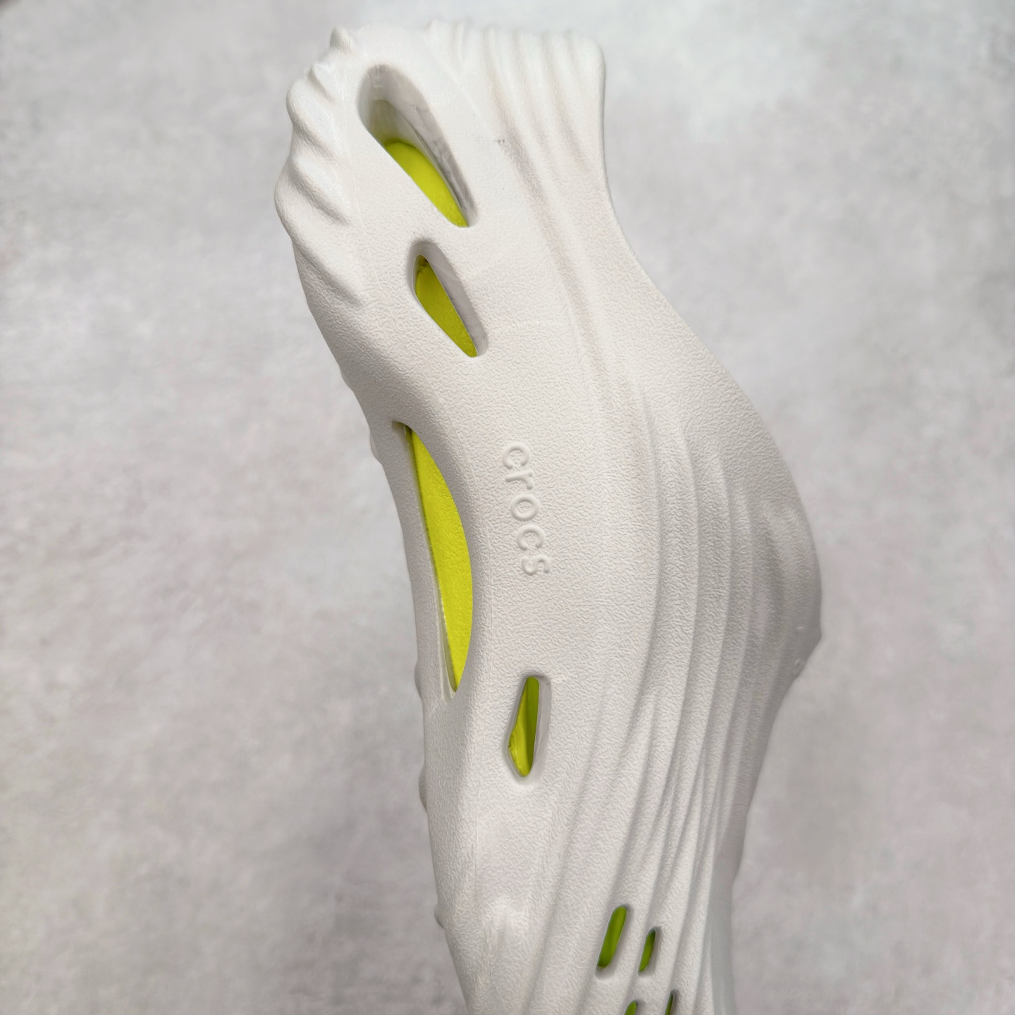 Crocs 卡骆驰 旋风 EVA 通勤 凉鞋 室内外 拖鞋 沙滩鞋  洞洞鞋 灰色  210521-1FT