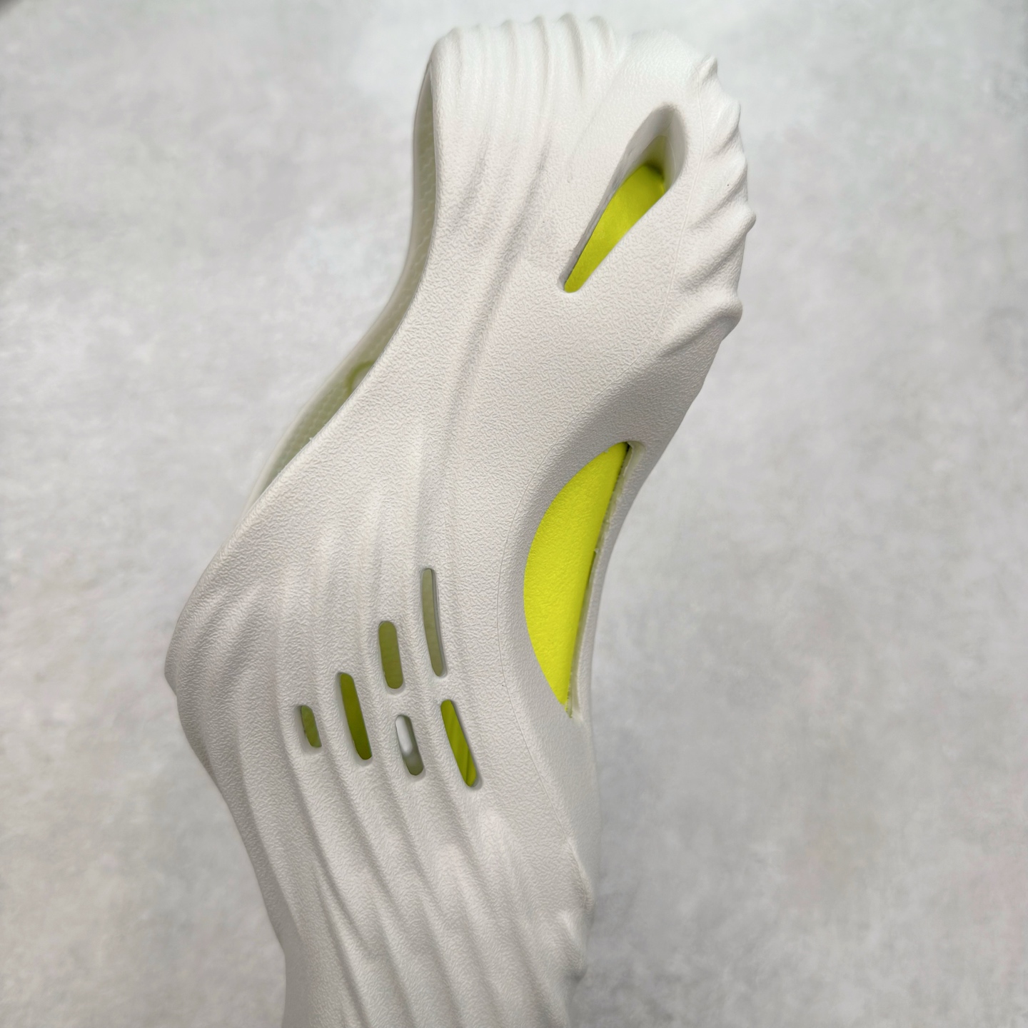 Crocs 卡骆驰 旋风 EVA 通勤 凉鞋 室内外 拖鞋 沙滩鞋  洞洞鞋 灰色  210521-1FT