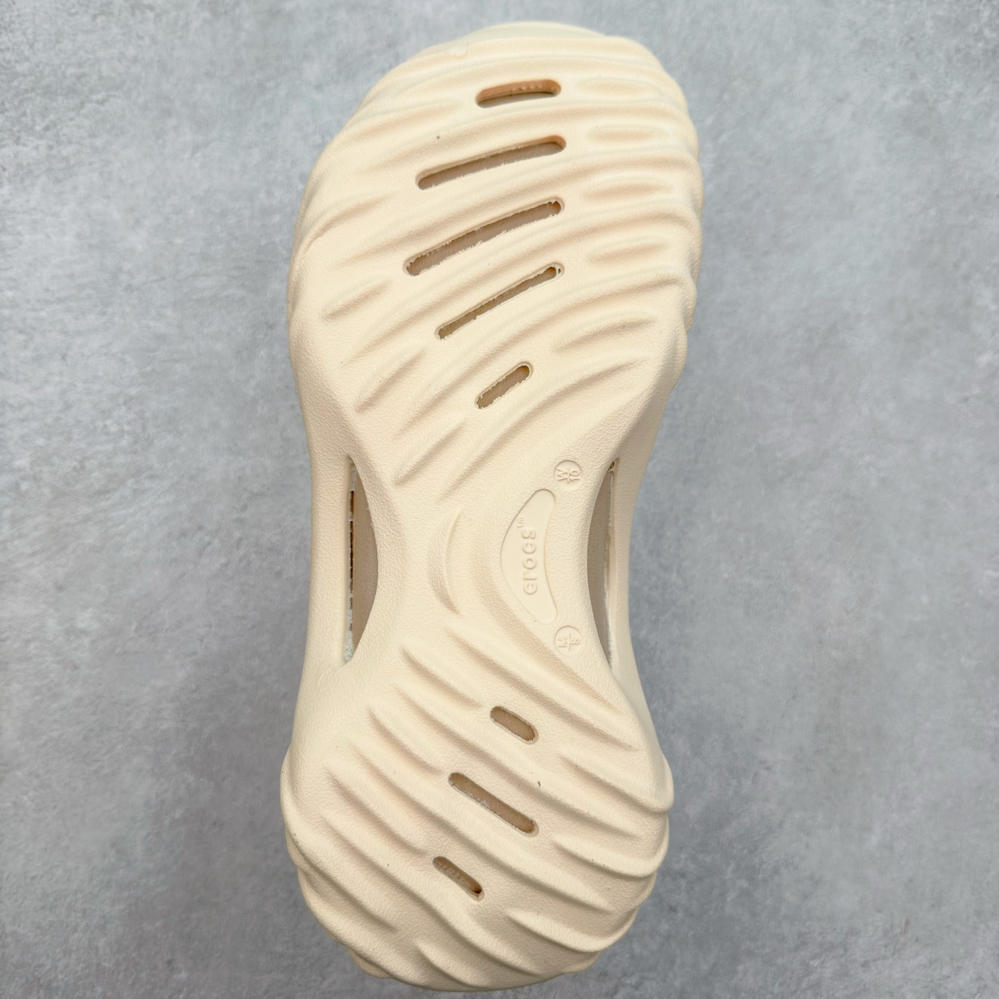 Crocs 卡骆驰 旋风 EVA 通勤 凉鞋 室内外 拖鞋 沙滩鞋  洞洞鞋 米棕 210521-0LL