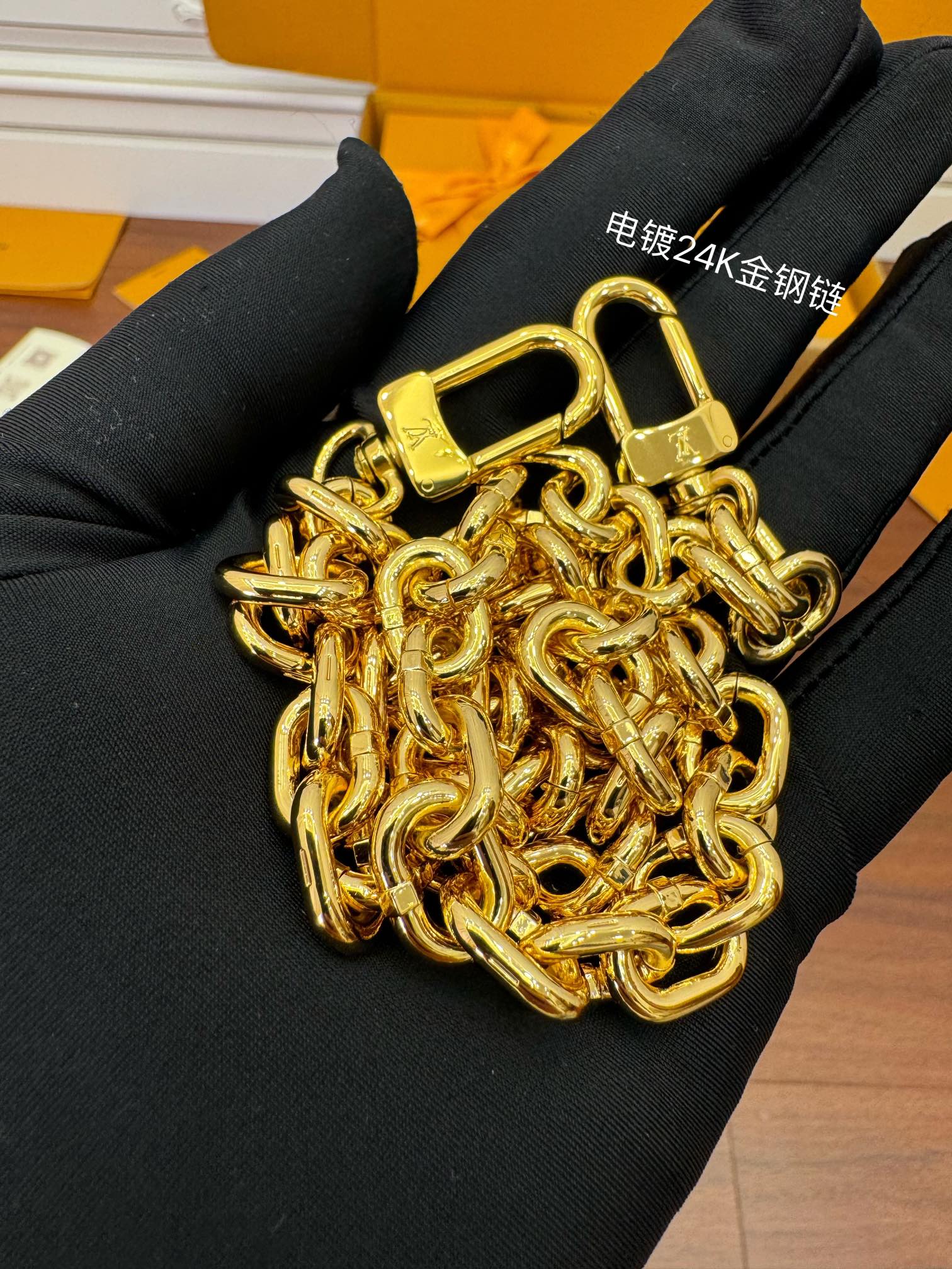 特級芯片 LOUIS VUITTON Pochette Accessoires LV 路易威登  牛皮革 斜挎包 单肩包 双肩包 水桶 手提包 老花棕色 M82766