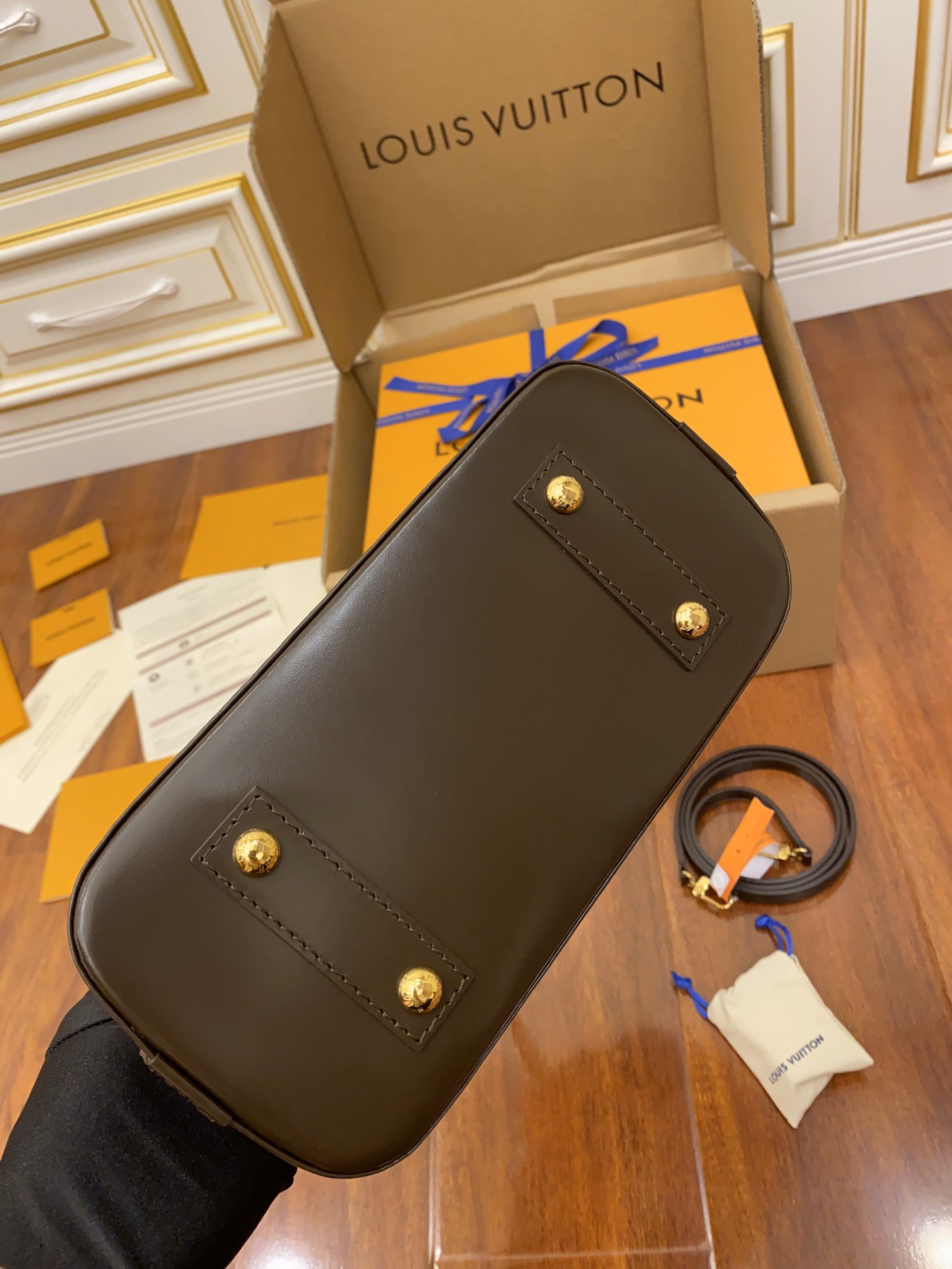 特級芯片 LOUIS VUITTON Alma LV 路易威登  牛皮革 斜挎包 单肩包 双肩包 水桶 手提包 老花棕色格子 N41221