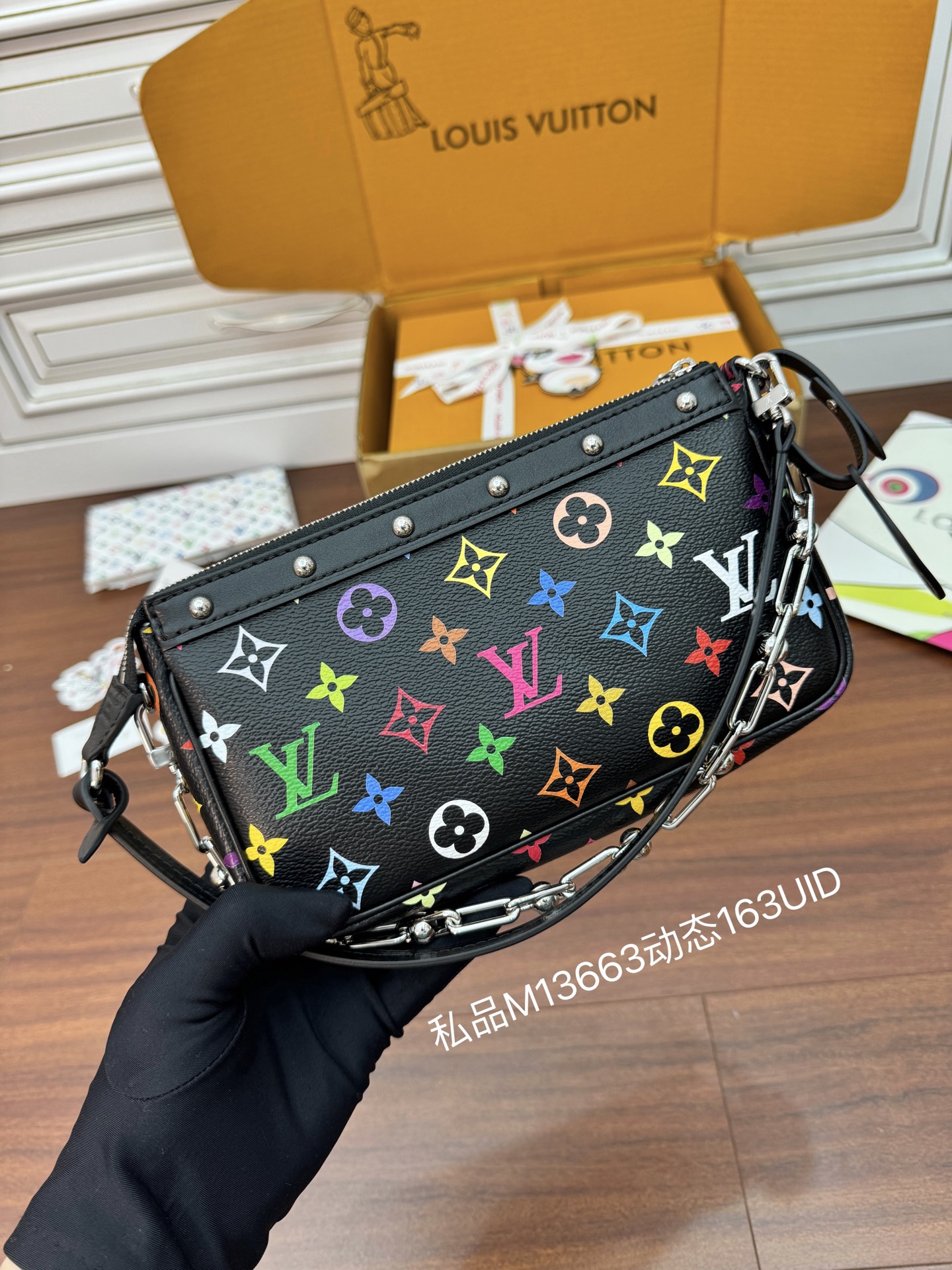 特級芯片 LOUIS VUITTON Takashi Murakami 村上隆 LV 路易威登  牛皮革 斜挎包 单肩包 双肩包 水桶 手提包 黑彩色 M13663