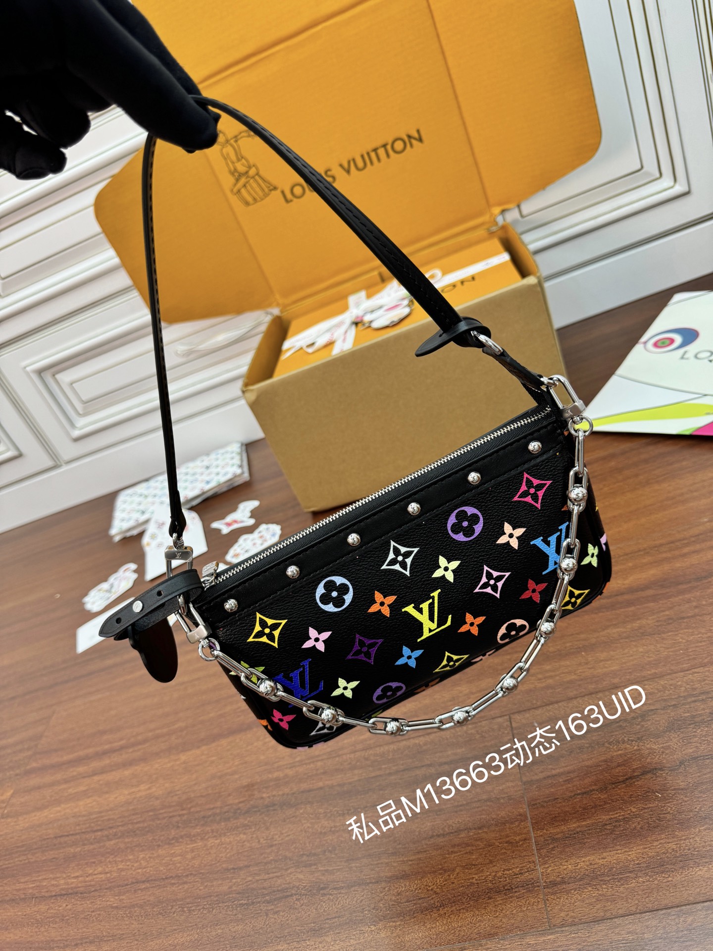 特級芯片 LOUIS VUITTON Takashi Murakami 村上隆 LV 路易威登  牛皮革 斜挎包 单肩包 双肩包 水桶 手提包 黑彩色 M13663