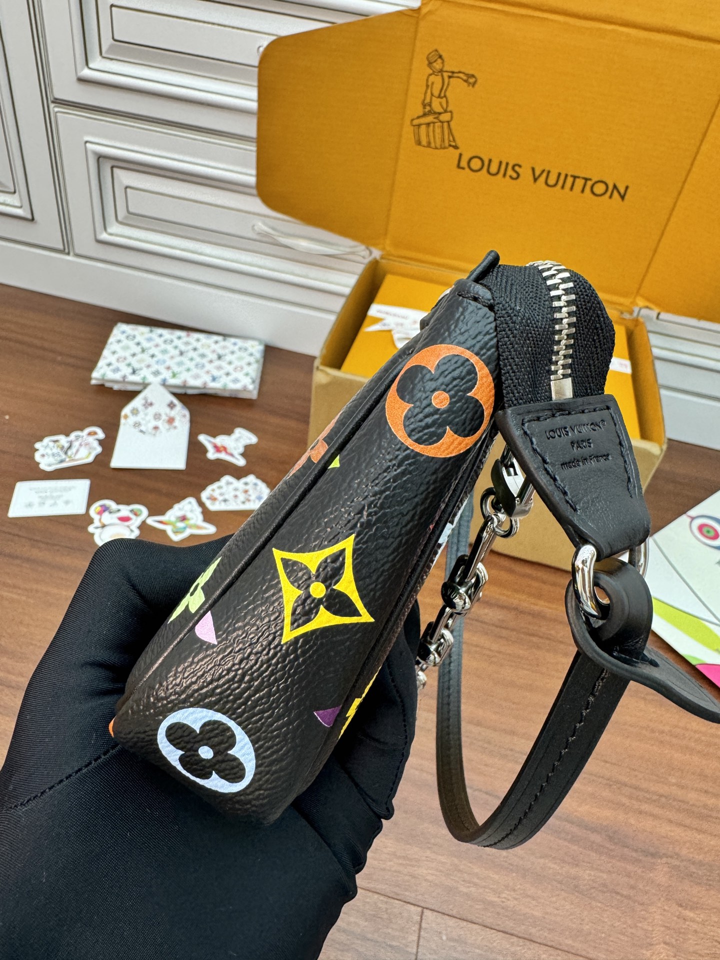 特級芯片 LOUIS VUITTON Takashi Murakami 村上隆 LV 路易威登  牛皮革 斜挎包 单肩包 双肩包 水桶 手提包 黑彩色 M13663