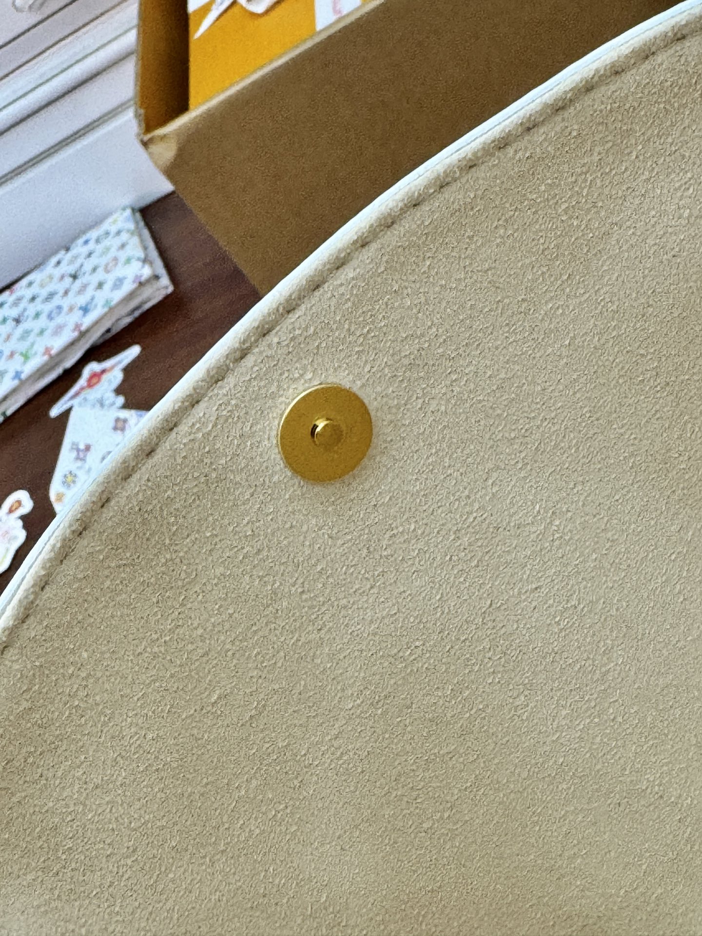 特級芯片 LOUIS VUITTON Takashi Murakami 村上隆 LV 路易威登  牛皮革 斜挎包 单肩包 双肩包 水桶 手提包 白彩色 M13089