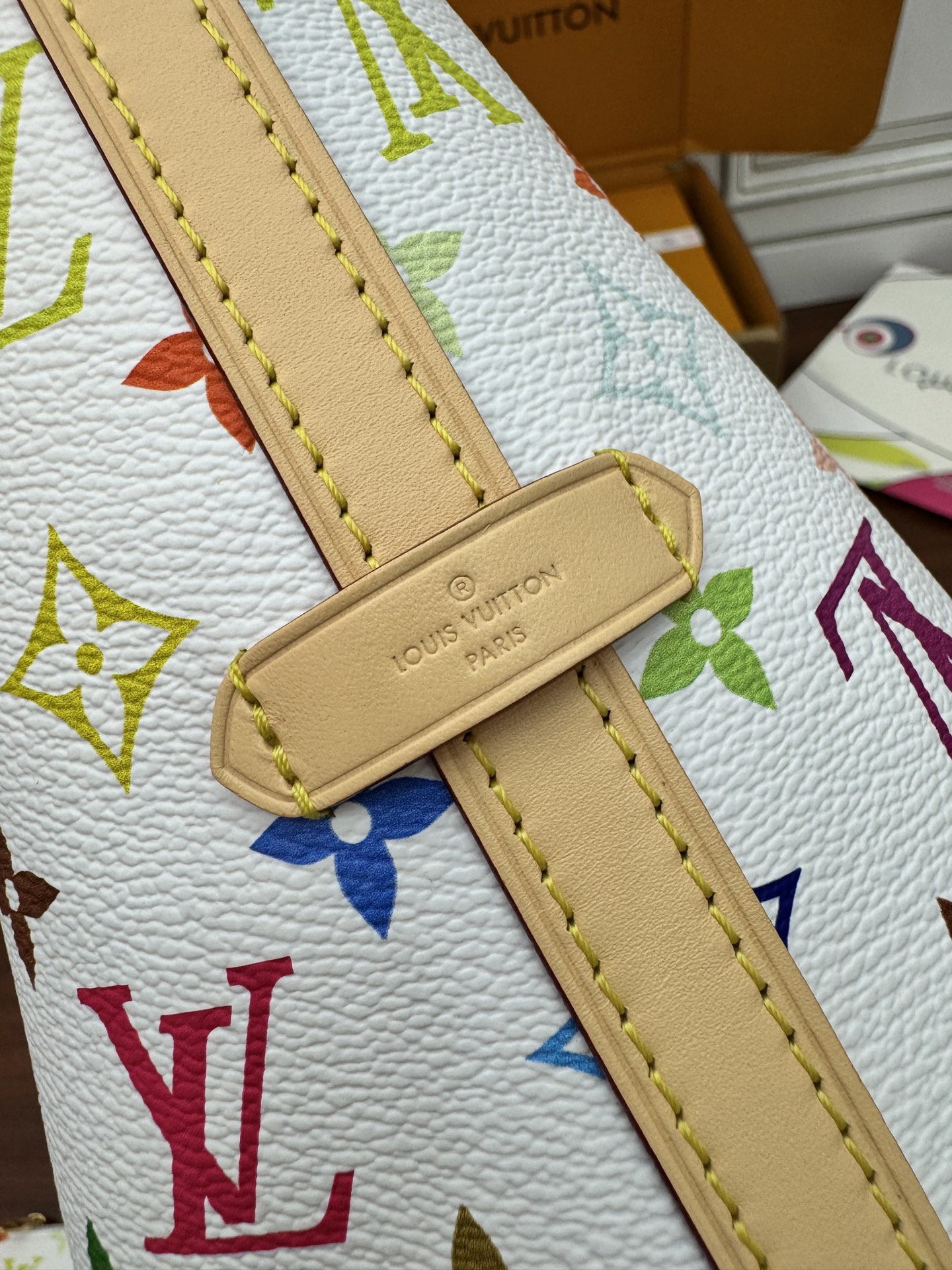 特級芯片 LOUIS VUITTON Takashi Murakami 村上隆 LV 路易威登  牛皮革 斜挎包 单肩包 双肩包 水桶 手提包 白三彩 M13661