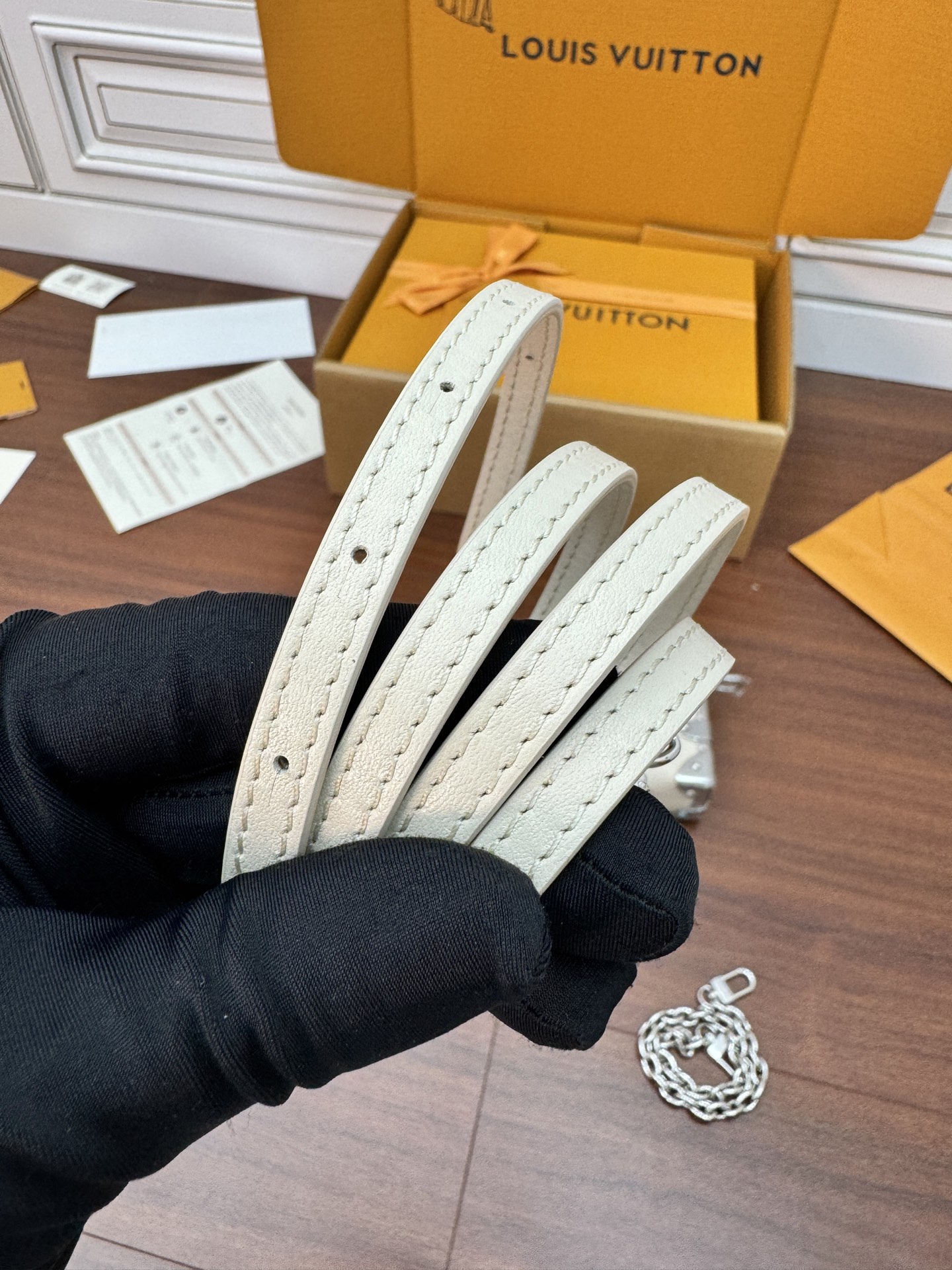 特級芯片 LOUIS VUITTON Slim Trunk 可拆卸可调节肩带拉链开合 LV 路易威登  牛皮革 斜挎包 单肩包 双肩包 水桶 手提包 米白 M12560