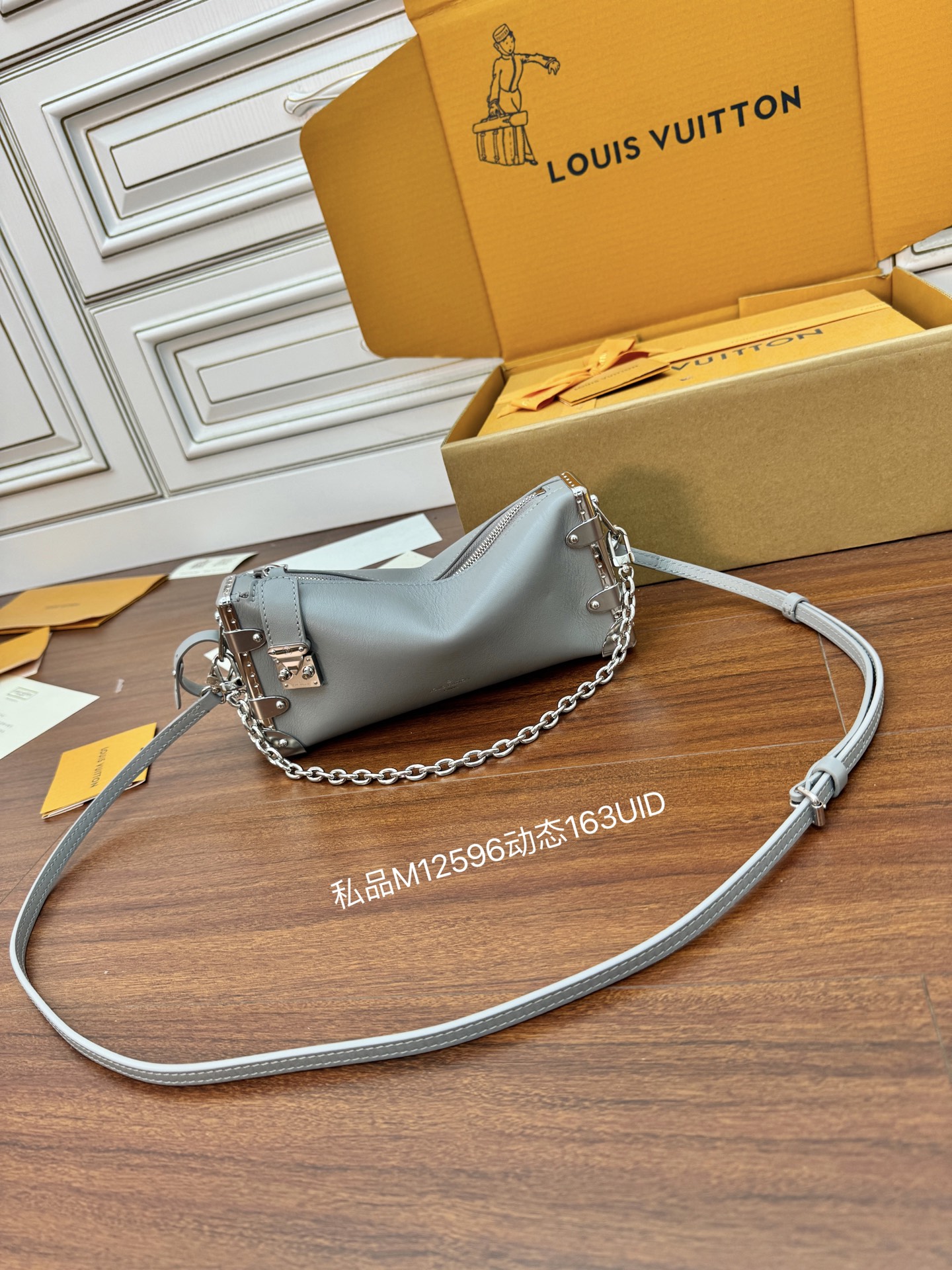 特級芯片 LOUIS VUITTON Slim Trunk 可拆卸可调节肩带拉链开合 LV 路易威登  牛皮革 斜挎包 单肩包 双肩包 水桶 手提包 灰色 M12596