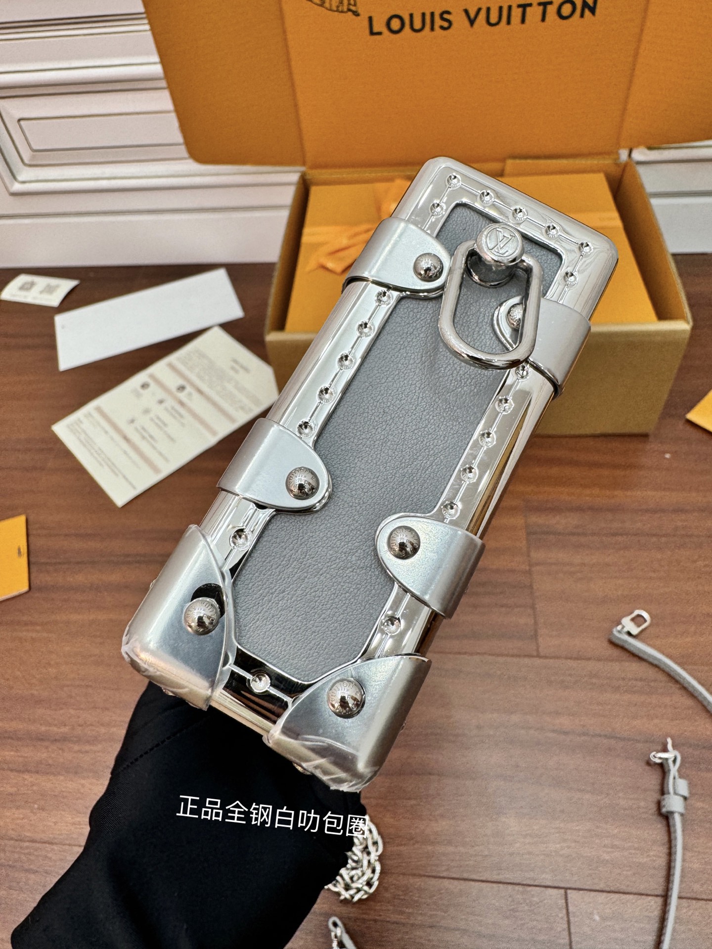 特級芯片 LOUIS VUITTON Slim Trunk 可拆卸可调节肩带拉链开合 LV 路易威登  牛皮革 斜挎包 单肩包 双肩包 水桶 手提包 灰色 M12596