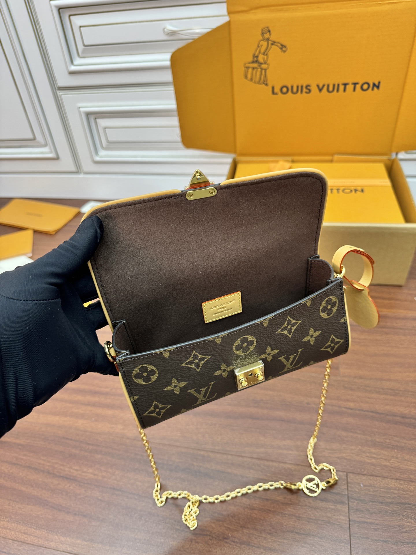 特級芯片 LOUIS VUITTON POCHETTE CAMILLE LV 路易威登  牛皮革 斜挎包 单肩包 双肩包 水桶 手提包 老花棕色 M13566