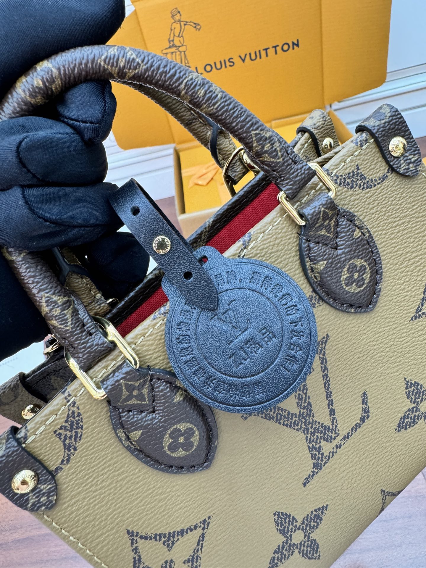 特級芯片 LOUIS VUITTON  ONTHEGO BB LV 路易威登  牛皮革 斜挎包 单肩包 双肩包 水桶 手提包 微标丛林 棕色 M46839