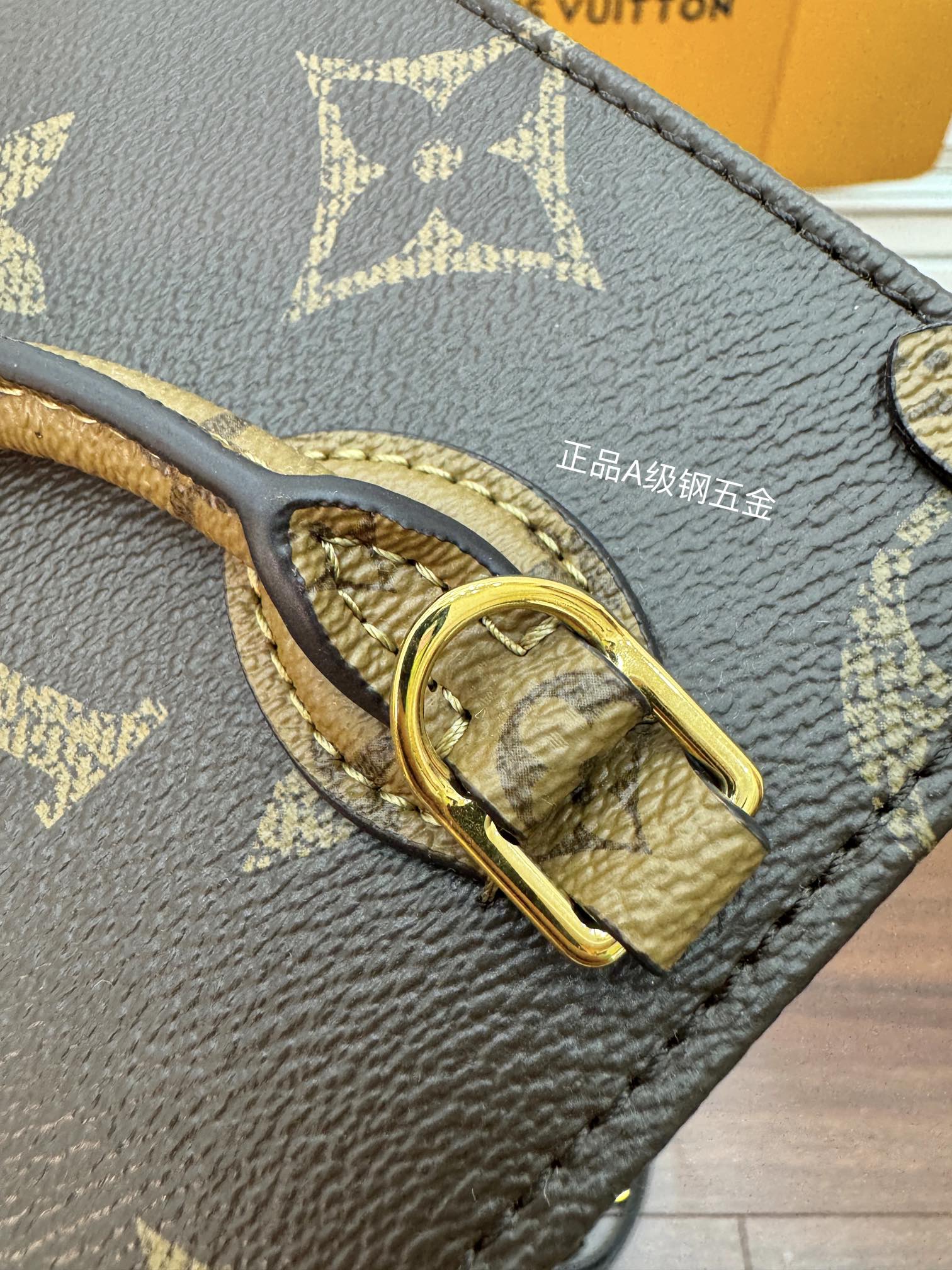 特級芯片 LOUIS VUITTON  ONTHEGO BB LV 路易威登  牛皮革 斜挎包 单肩包 双肩包 水桶 手提包 微标丛林 棕色 M46839