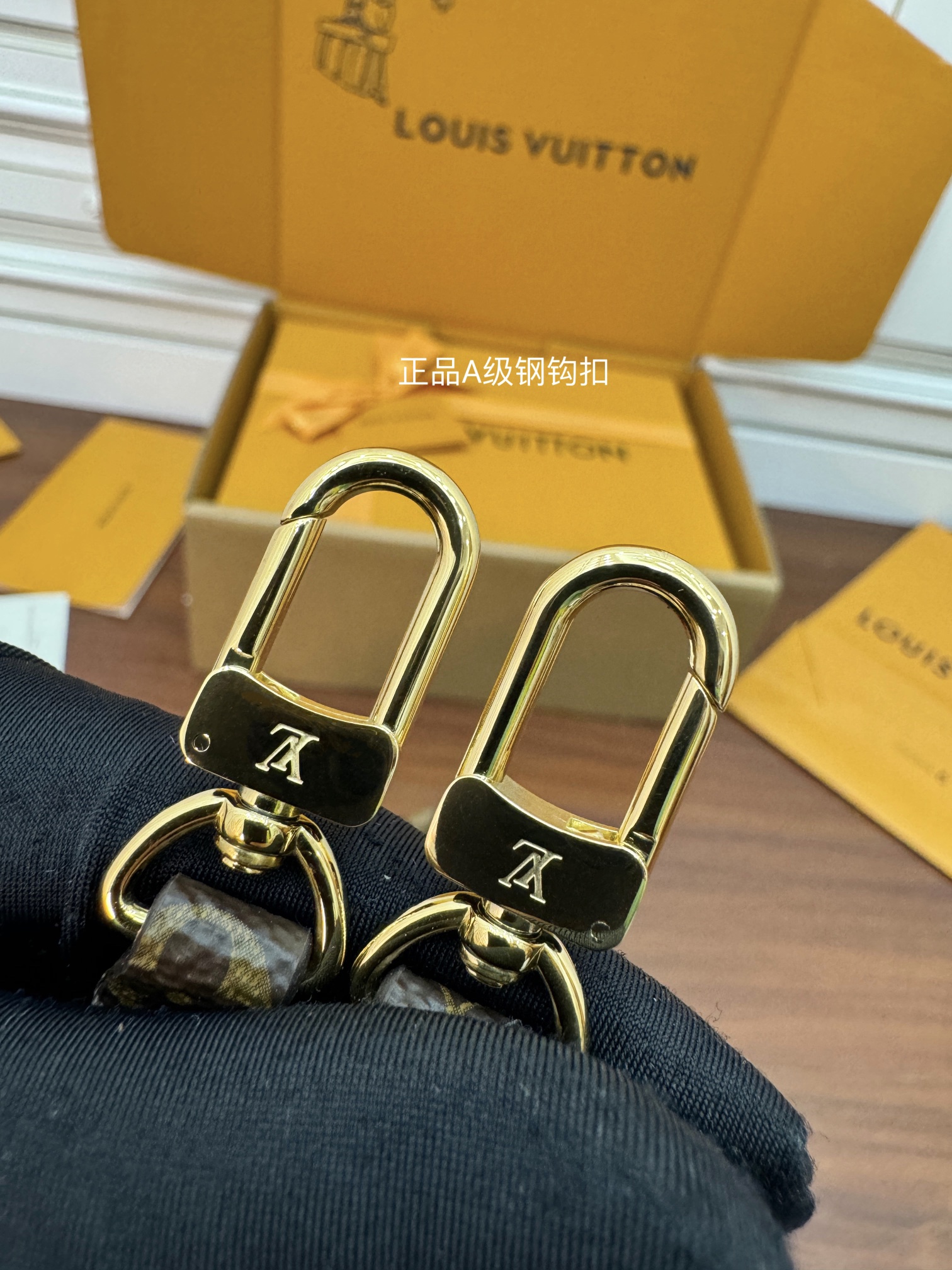 特級芯片 LOUIS VUITTON  ONTHEGO BB LV 路易威登  牛皮革 斜挎包 单肩包 双肩包 水桶 手提包 微标丛林 棕色 M46839