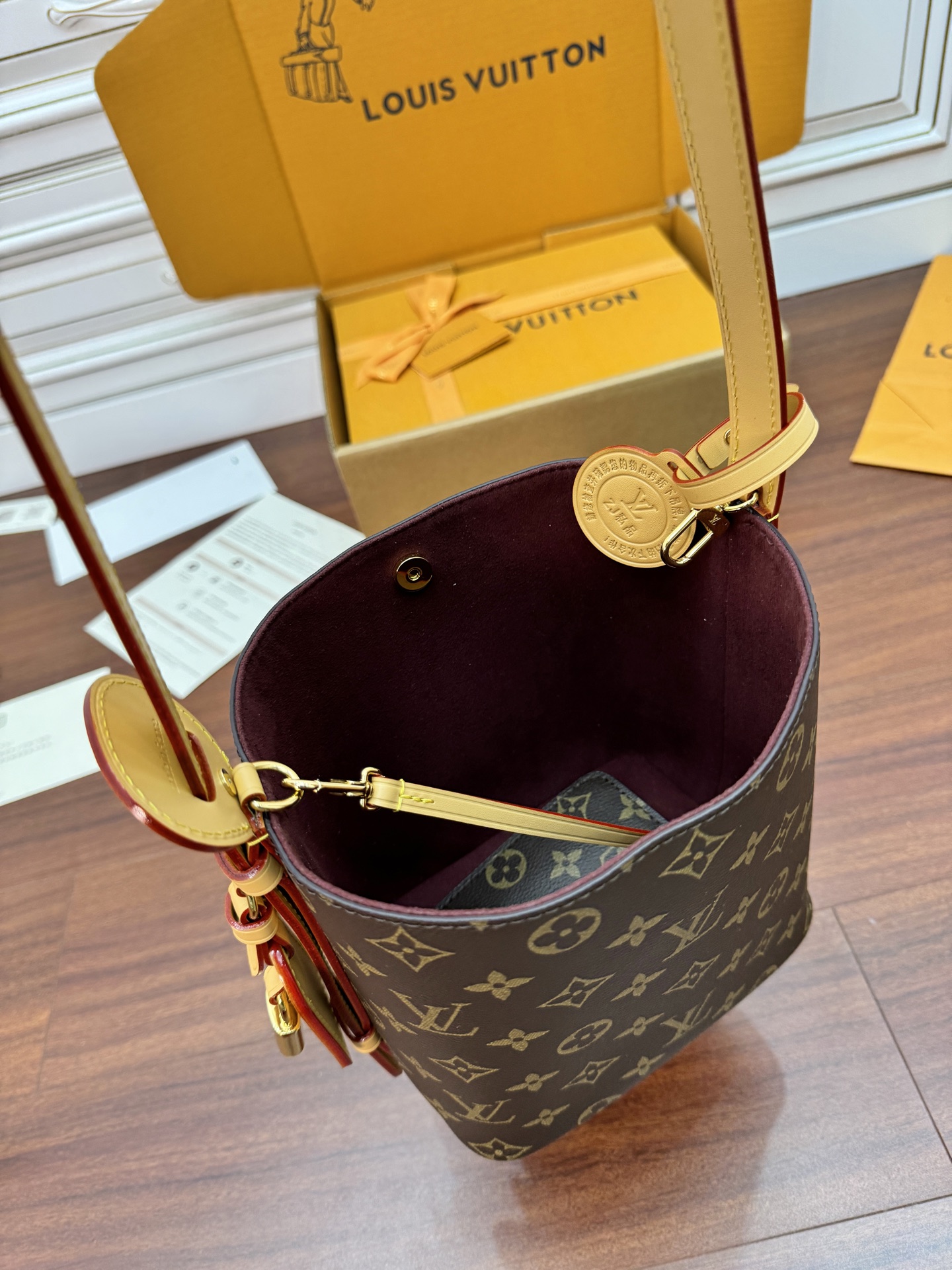 特級芯片 LOUIS VUITTON ALL IN LV 路易威登  牛皮革 斜挎包 单肩包 双肩包 水桶 手提包 老花 肩带可调节，不可拆卸 棕色 M12925