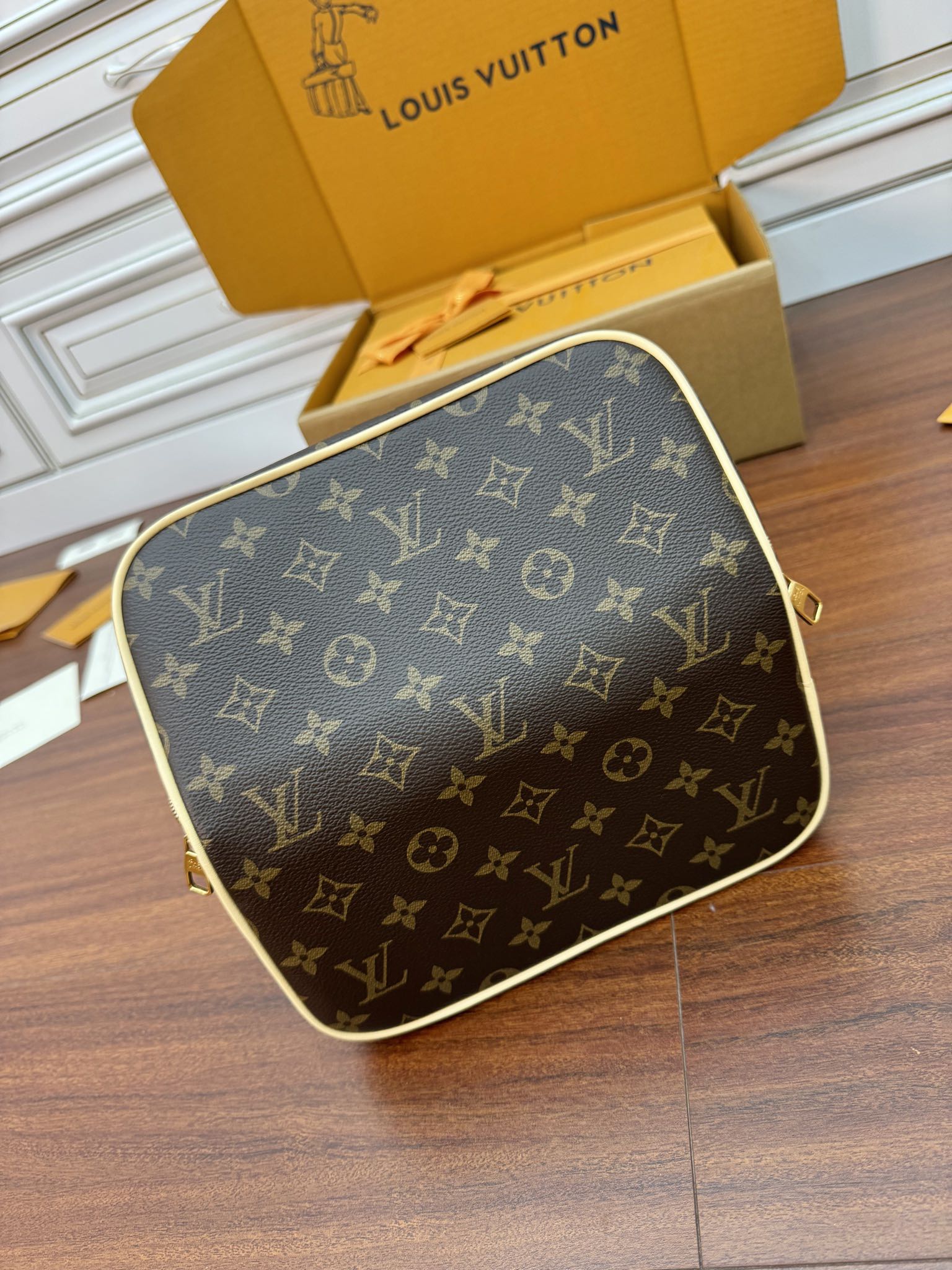 特級芯片 LOUIS VUITTON  LV 路易威登  牛皮革 手提化妝包 棕色 M11750