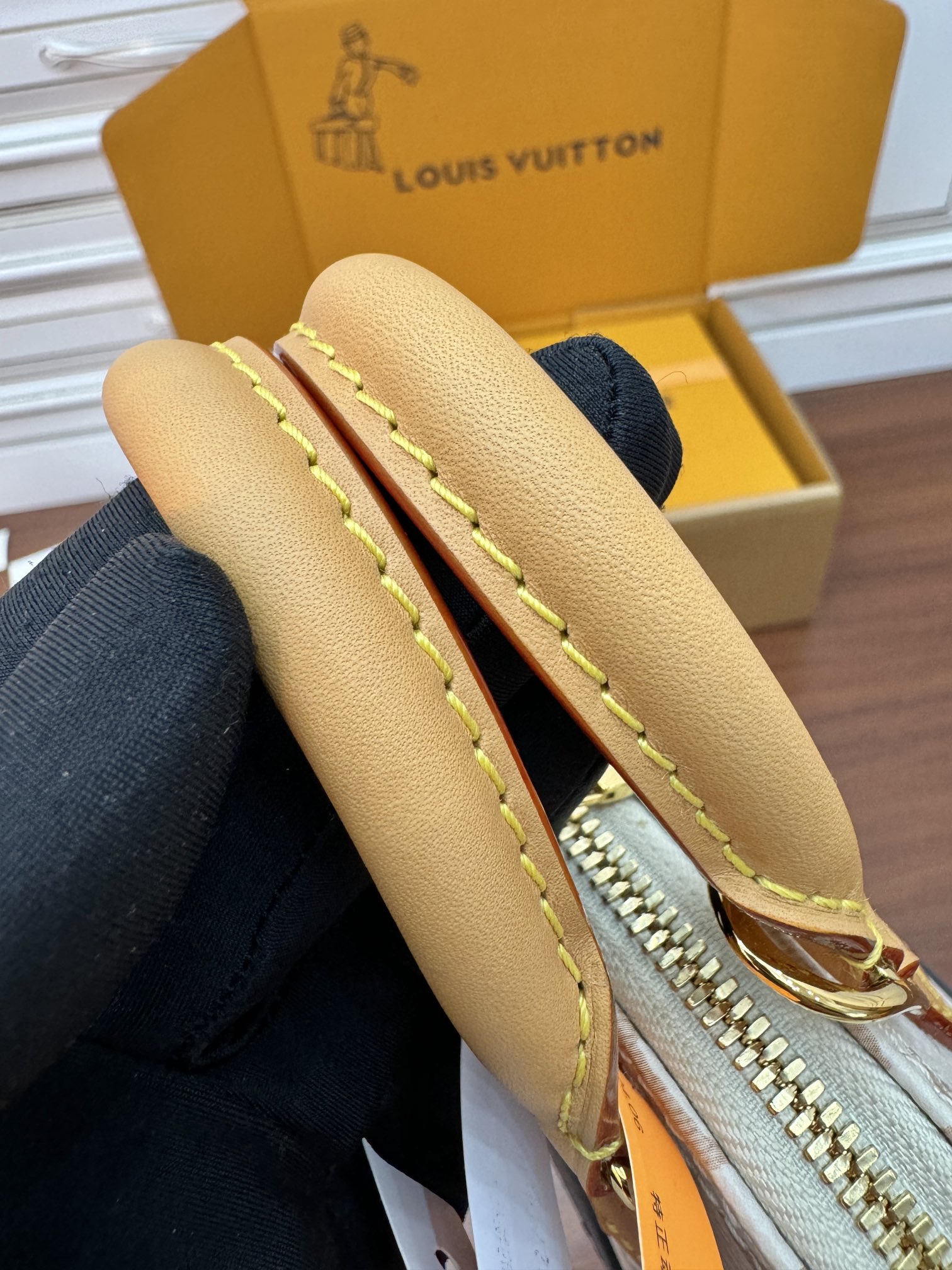 特級芯片 LOUIS VUITTON  Alma 可拆卸肩带拉链  LV 路易威登  牛皮革 斜挎包 单肩包 双肩包 水桶 手提包 貝殼包 米色沙丘色 M46895