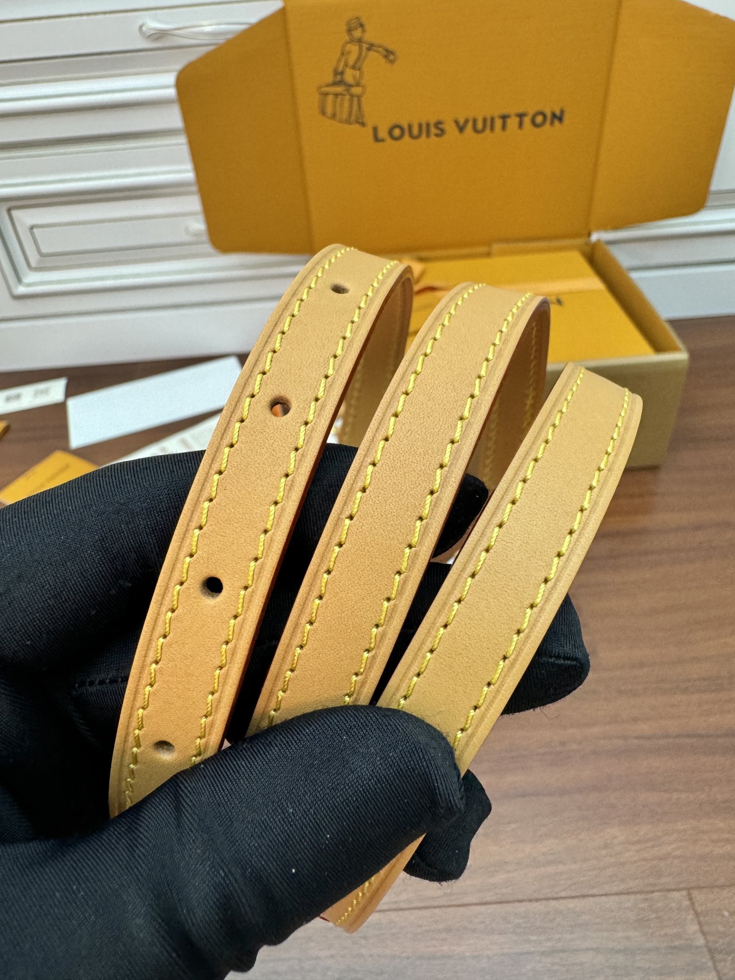 特級芯片 LOUIS VUITTON  Alma 可拆卸肩带拉链  LV 路易威登  牛皮革 斜挎包 单肩包 双肩包 水桶 手提包 貝殼包 米色沙丘色 M46895