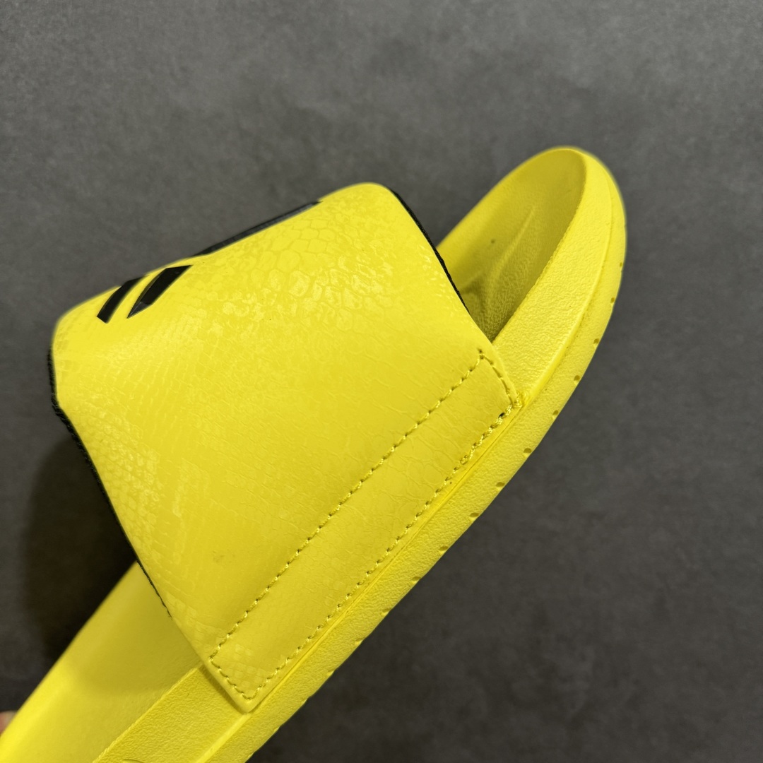 Nike Kobe Offcourt Slide "Hyper Royal" 简约舒适一字拖  室外拖鞋 男女同款  黃色 IF2870-700