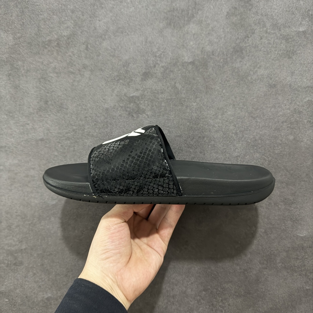 Nike Kobe Offcourt Slide "Hyper Royal" 简约舒适一字拖  室外拖鞋 男女同款  黑色 IF2870-001