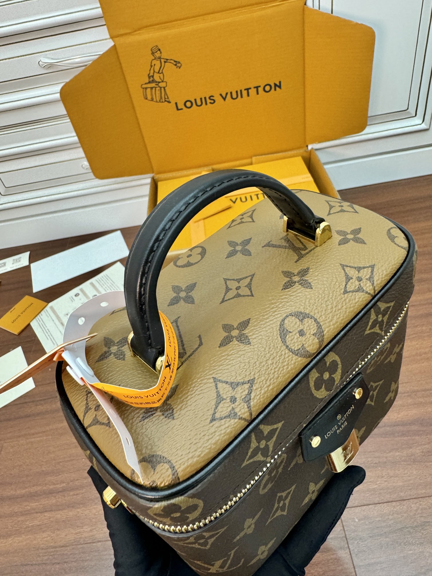 特級芯片 LOUIS VUITTON   Vanity PM LV 路易威登  牛皮革 斜挎包 单肩包 双肩包 水桶 手提包 老花 棕色 M47128