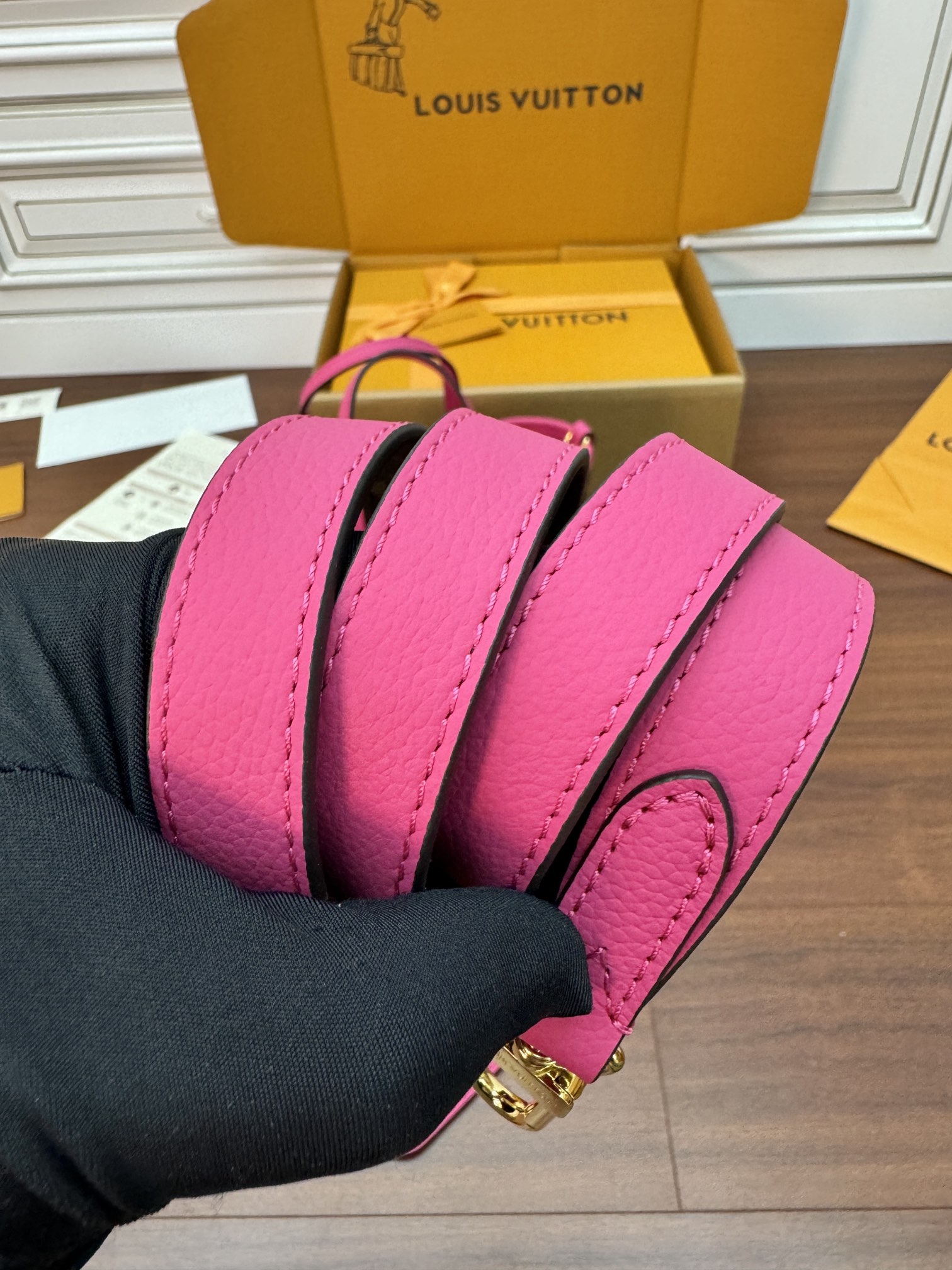 特級芯片 LOUIS VUITTON 路易威登  NEVERFULLBandoulière INSIDE OUT BB 可拆卸肩带 LV牛皮革 斜挎包 单肩包 双肩包 水桶 手提包 双面 M12106