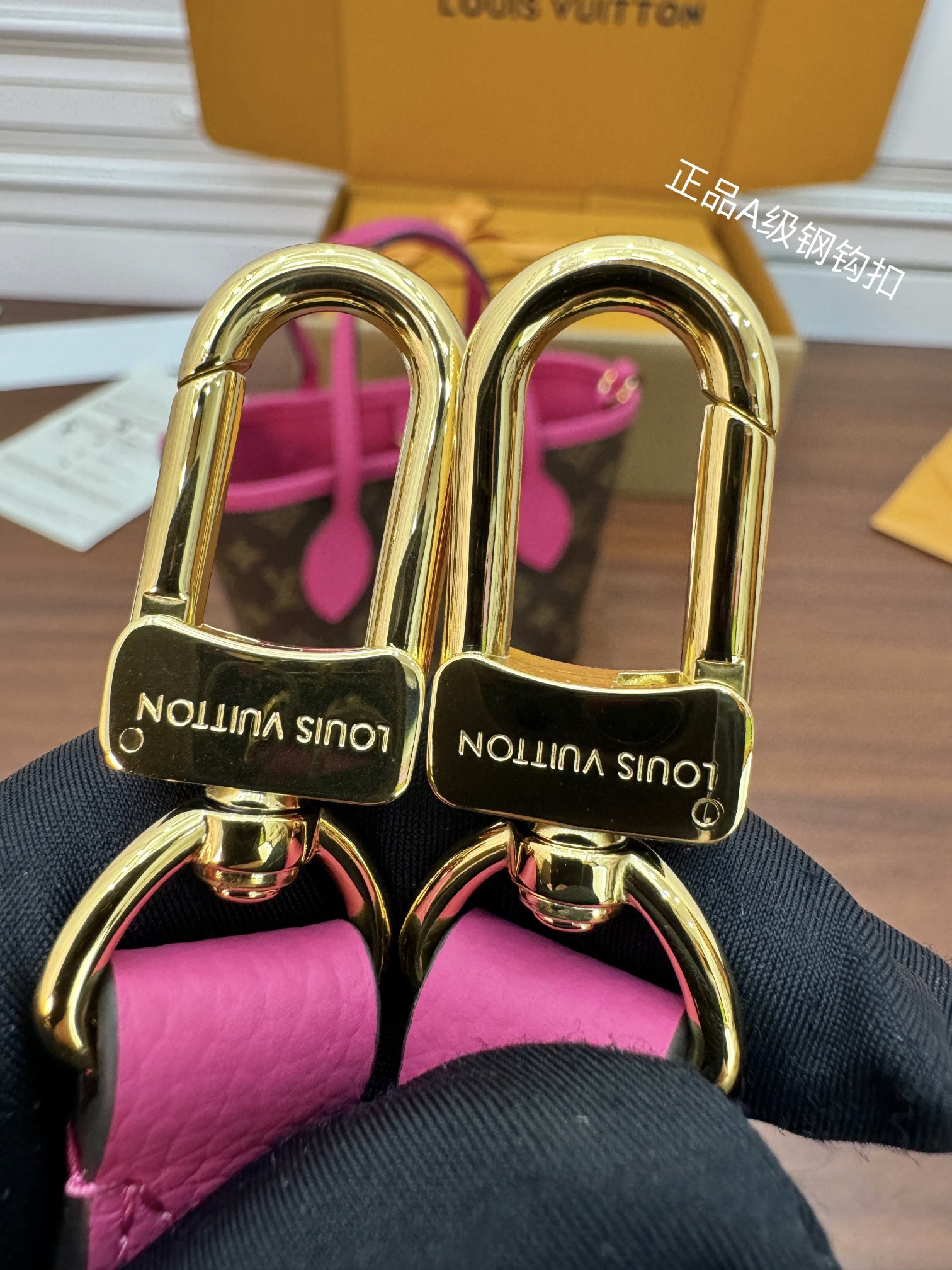 特級芯片 LOUIS VUITTON 路易威登  NEVERFULLBandoulière INSIDE OUT BB 可拆卸肩带 LV牛皮革 斜挎包 单肩包 双肩包 水桶 手提包 双面 M12106