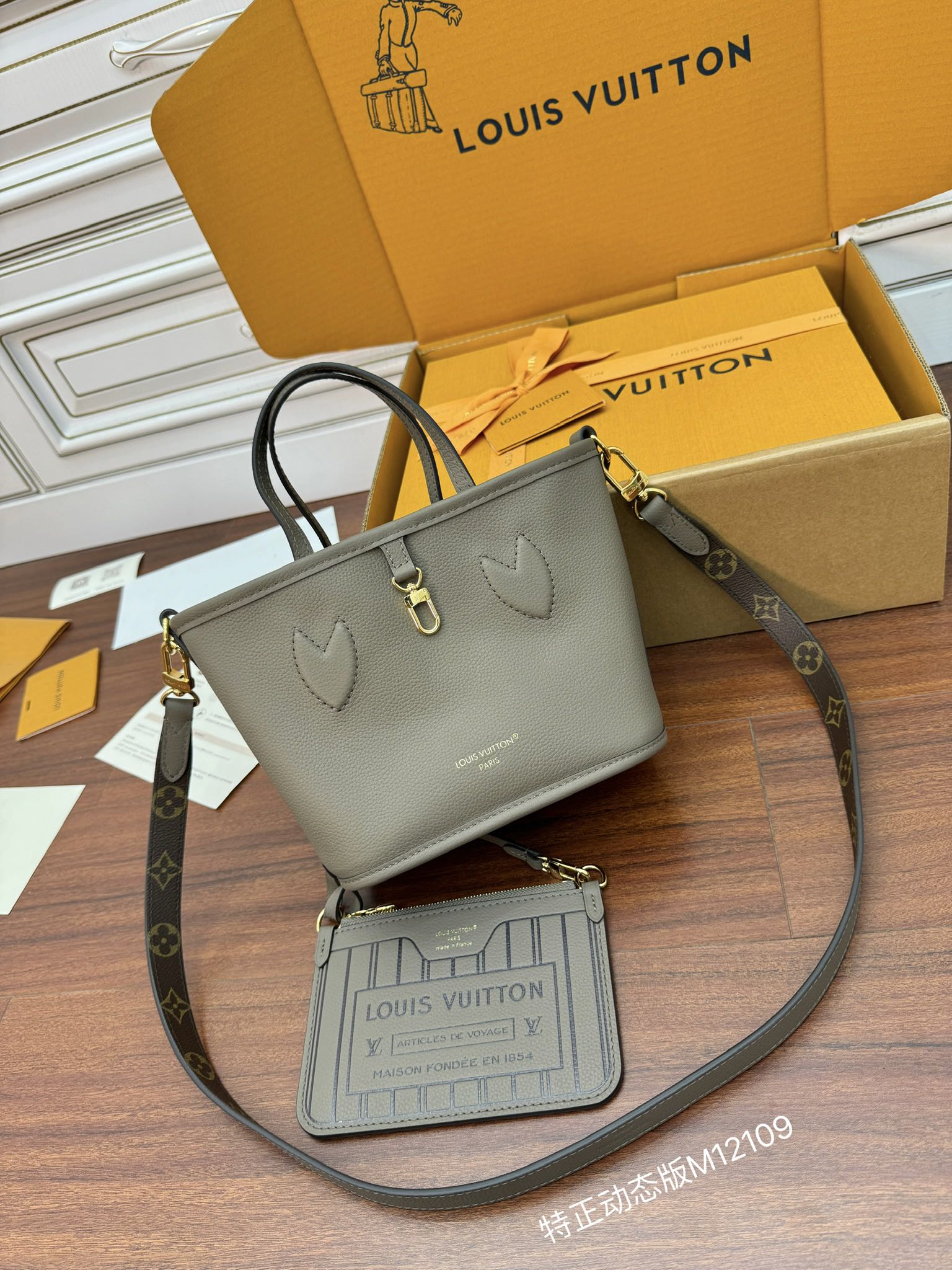 特級芯片 LOUIS VUITTON 路易威登  NEVERFULLBandoulière INSIDE OUT BB 可拆卸肩带 LV牛皮革 斜挎包 单肩包 双肩包 水桶 手提包 双面 褐色 M12109