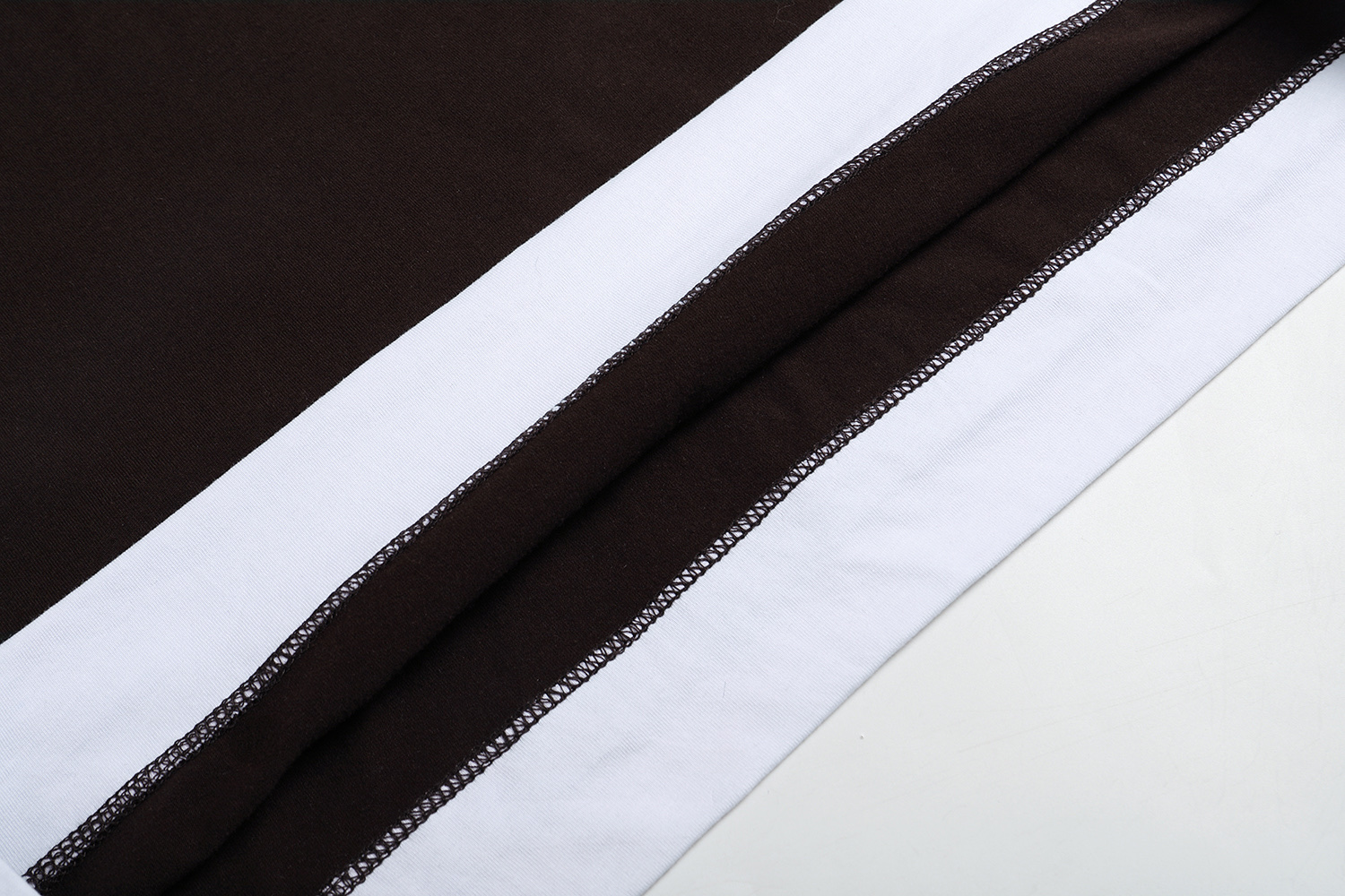 PRADA 普拉达 拼色假两件圆领 休闲夏季 短袖 T恤 黑色 蓝色A2 UJN912-11CD-F0124-S-OOO