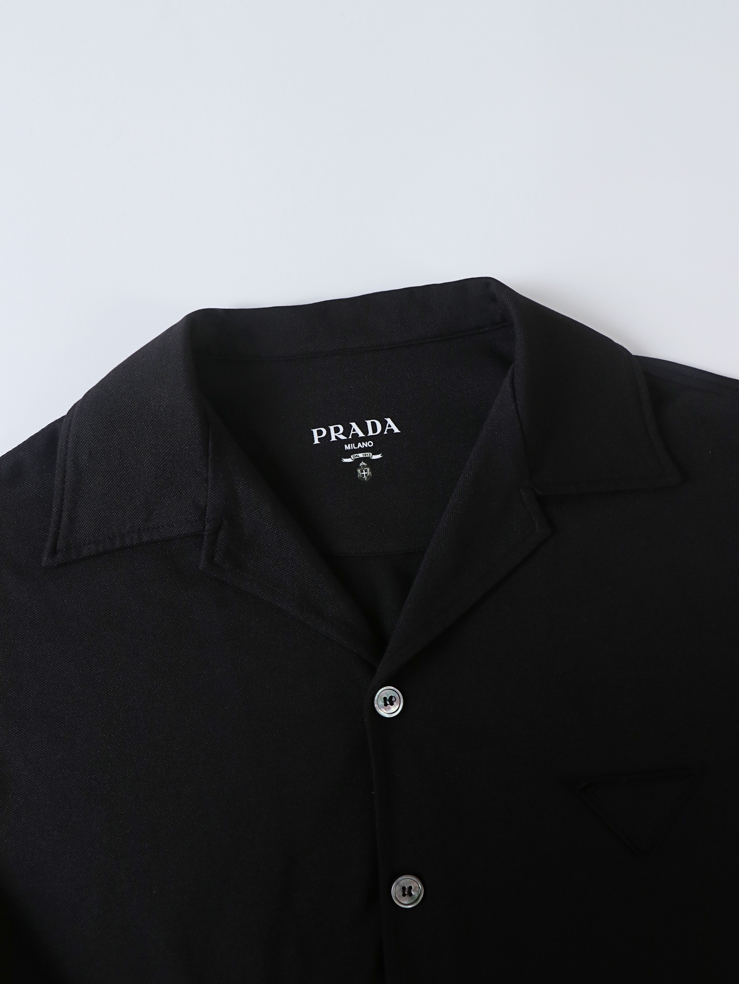 PRADA 普拉达    Oversize 衬衫 宽松 休闲 夏季 短袖 T恤 黑色A5  UJN850-16JM-F0002-S-OOO