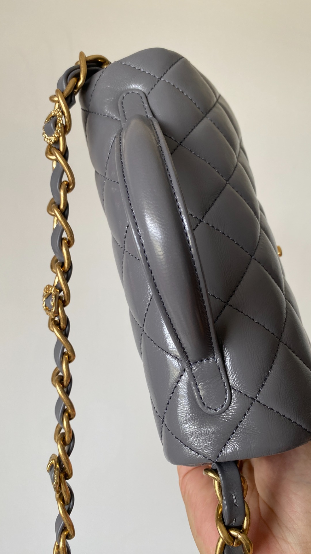  Chanel 香奈儿 头层皮 手提袋 斜挎包 包包 菱格纹  灰色 AS4992-B17383-NR652