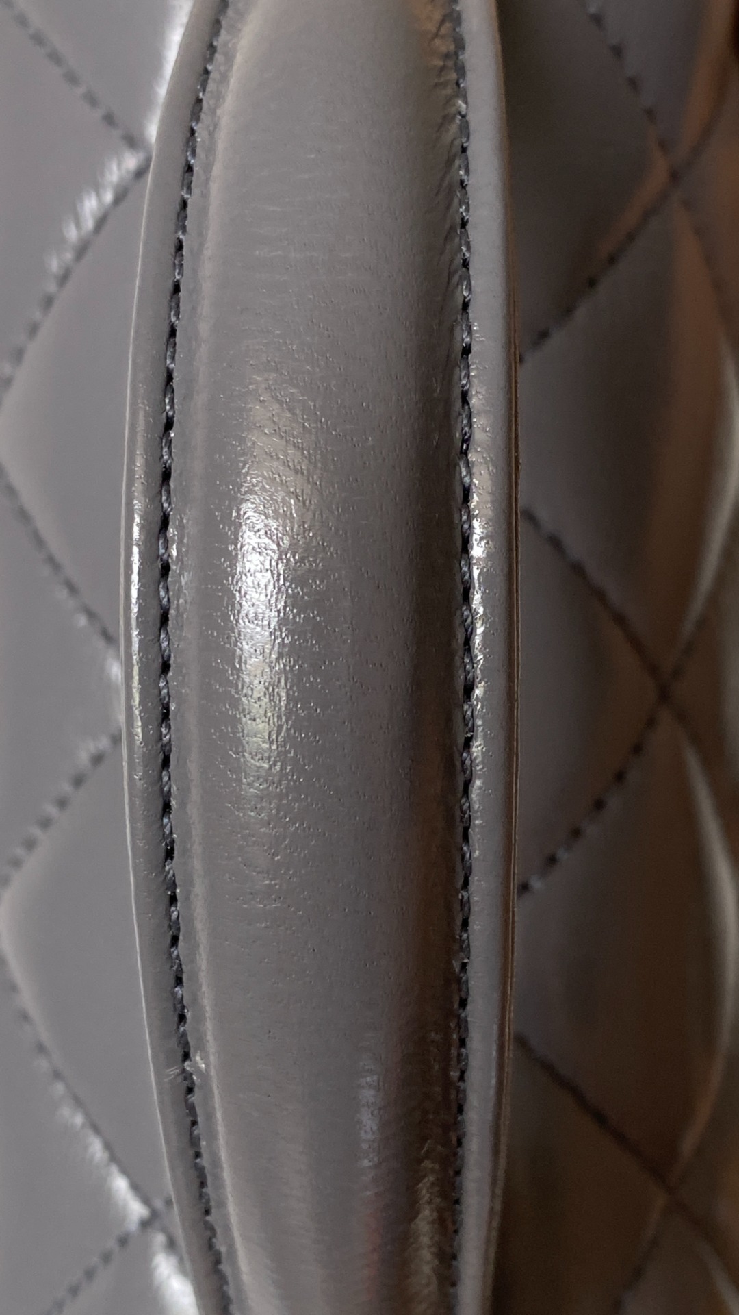  Chanel 香奈儿 头层皮 手提袋 斜挎包 包包 菱格纹  灰色 AS4992-B17383-NR652