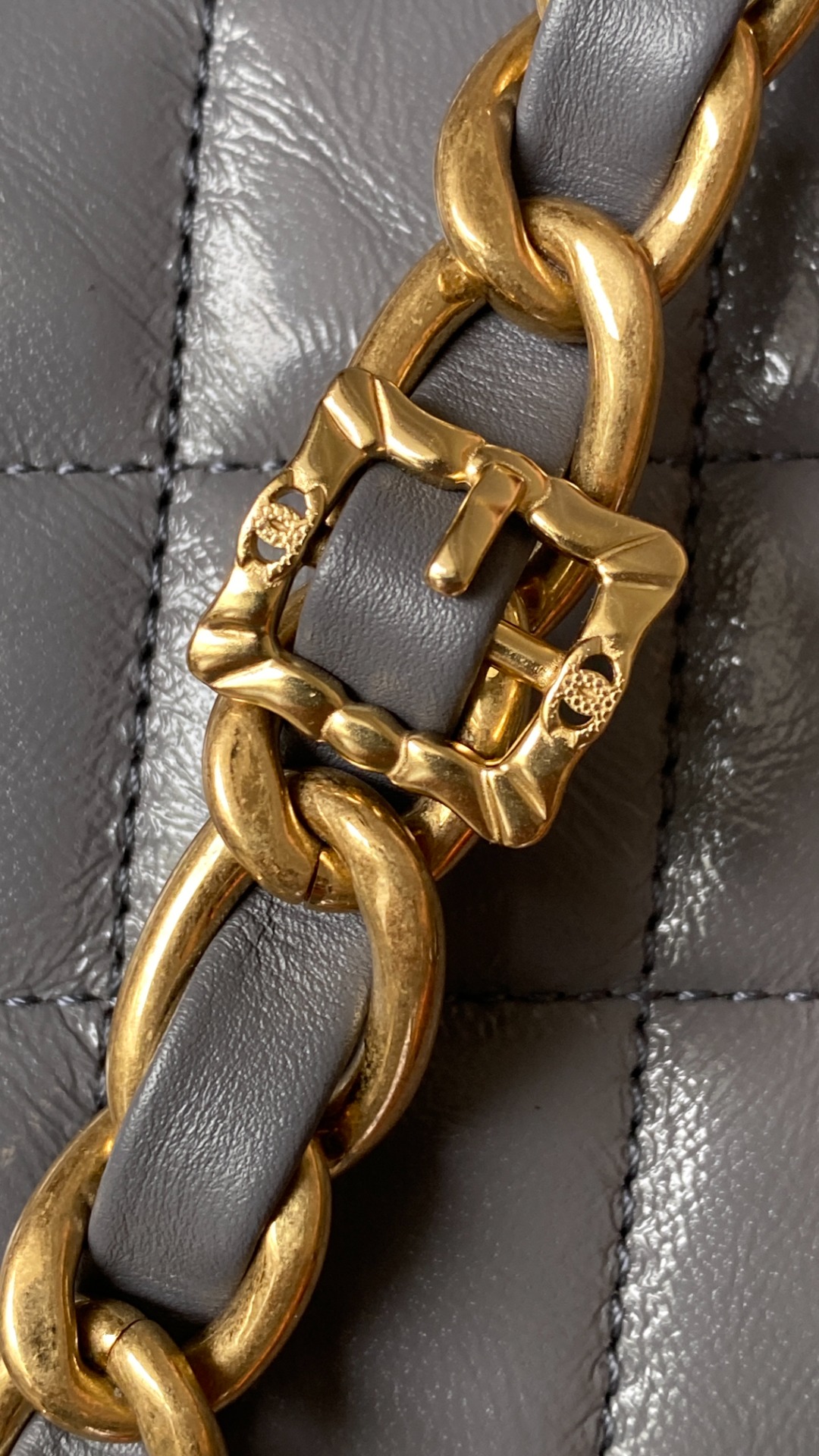  Chanel 香奈儿 头层皮 手提袋 斜挎包 包包 菱格纹  灰色 AS4992-B17383-NR652