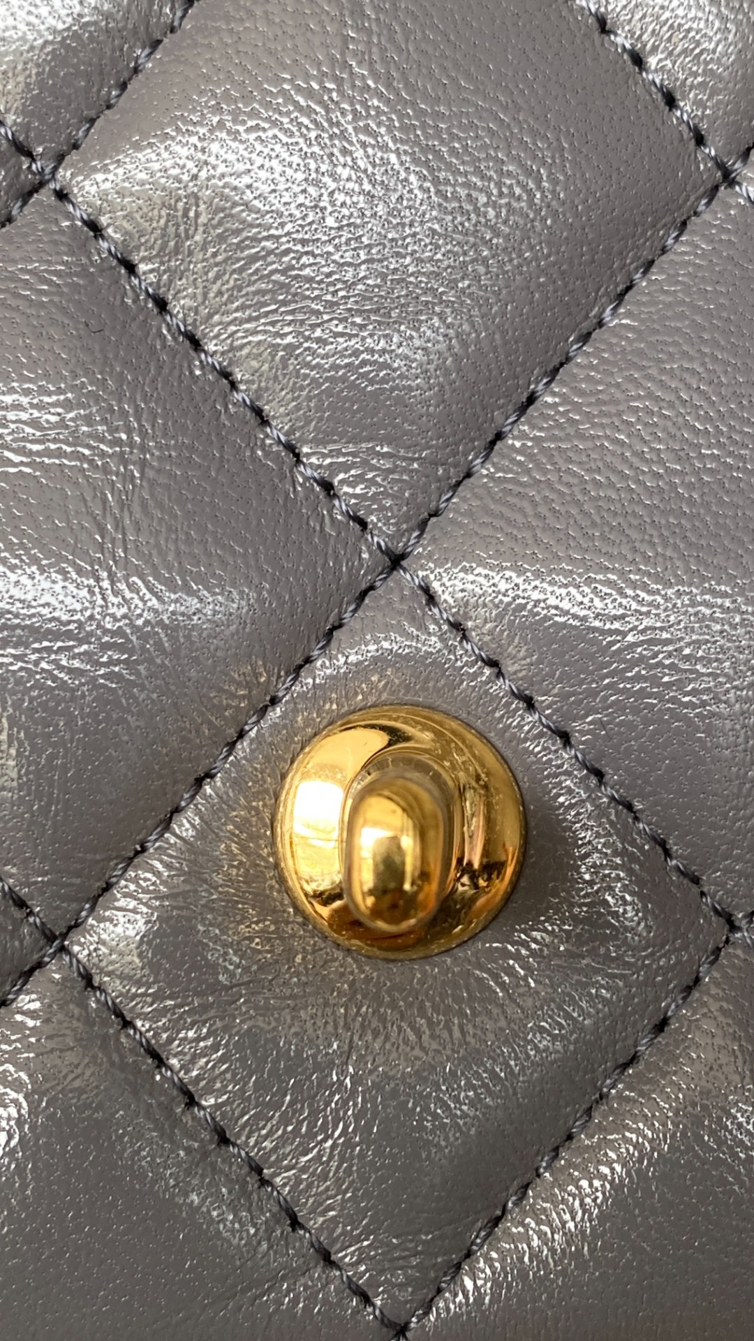  Chanel 香奈儿 头层皮 手提袋 斜挎包 包包 菱格纹  灰色 AS4992-B17383-NR652