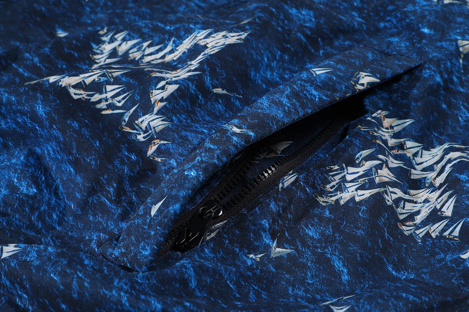 LOUIS VUITTON 路易威登  LV 印花风衣 圆领 毛衣  针织 上衣 蓝色C0 1AHV30